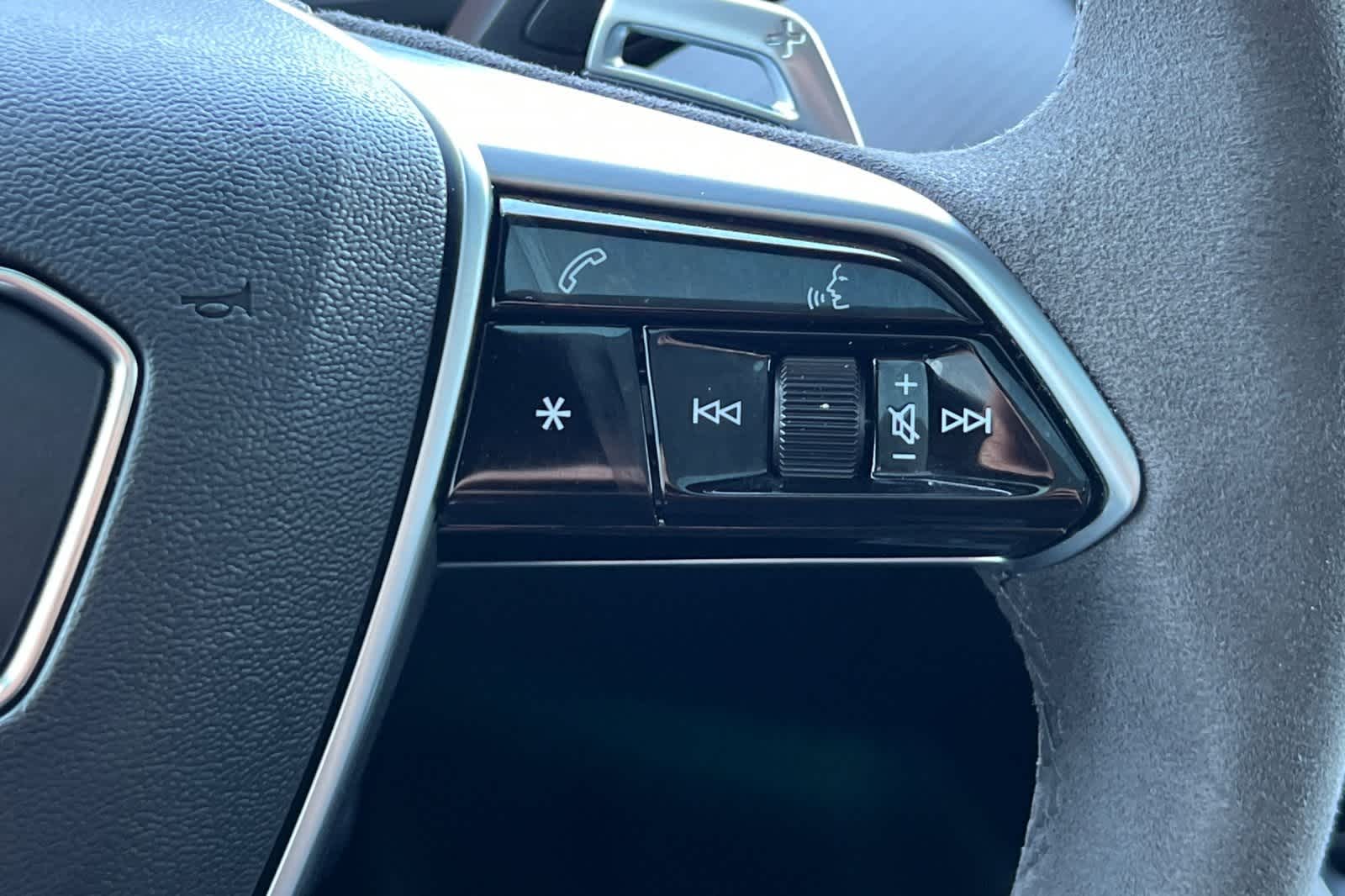 Thumbnail: 2023 Audi e-tron GT - 31