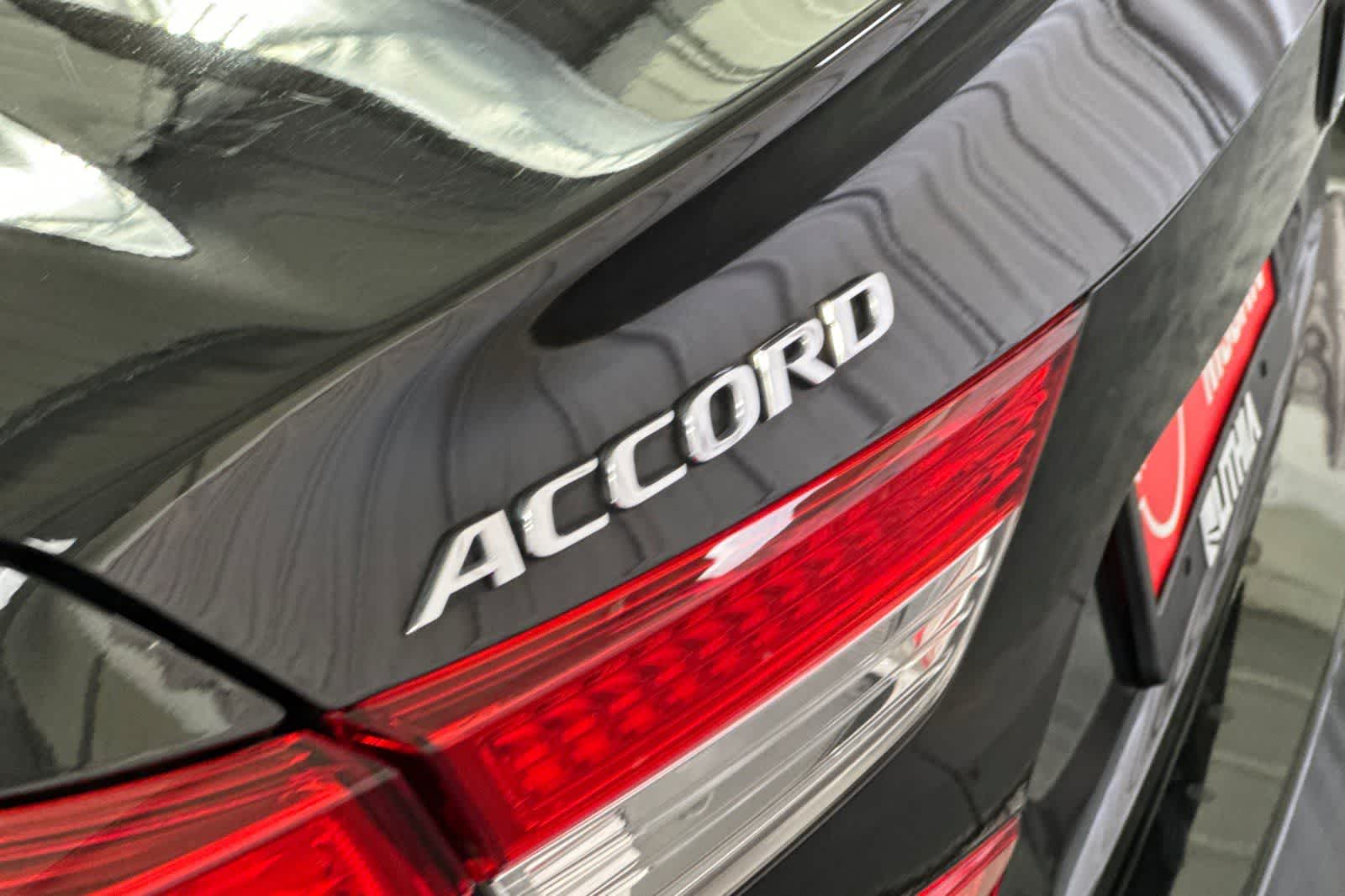 Thumbnail: 2018 Honda Accord - 17