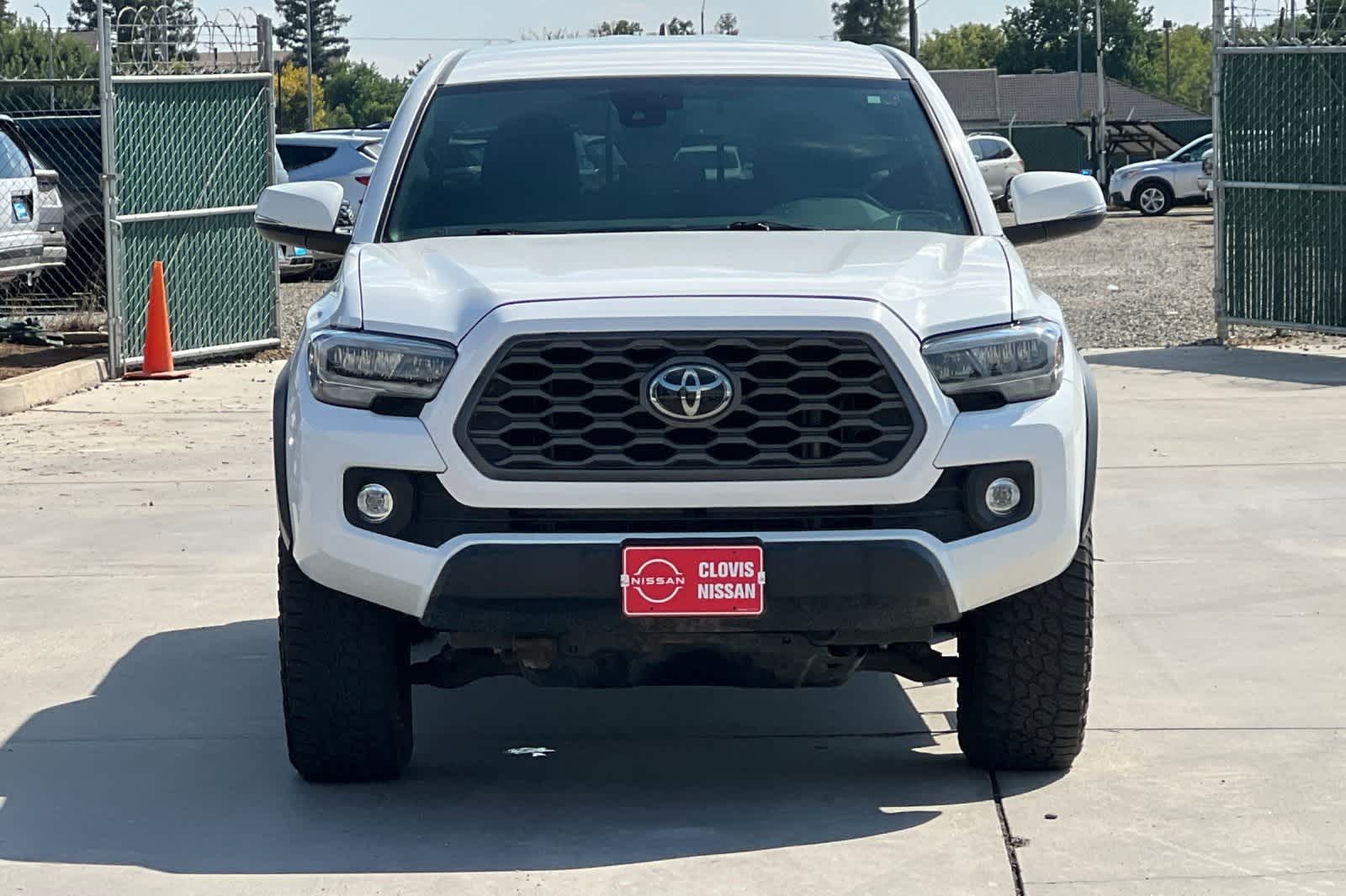 Thumbnail: 2022 Toyota Tacoma - 11