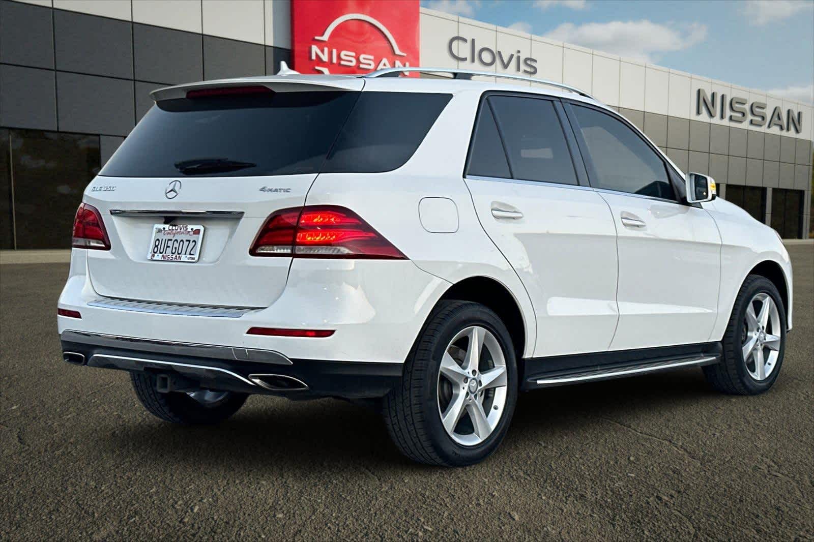 Thumbnail: 2017 Mercedes-Benz GLE - 3