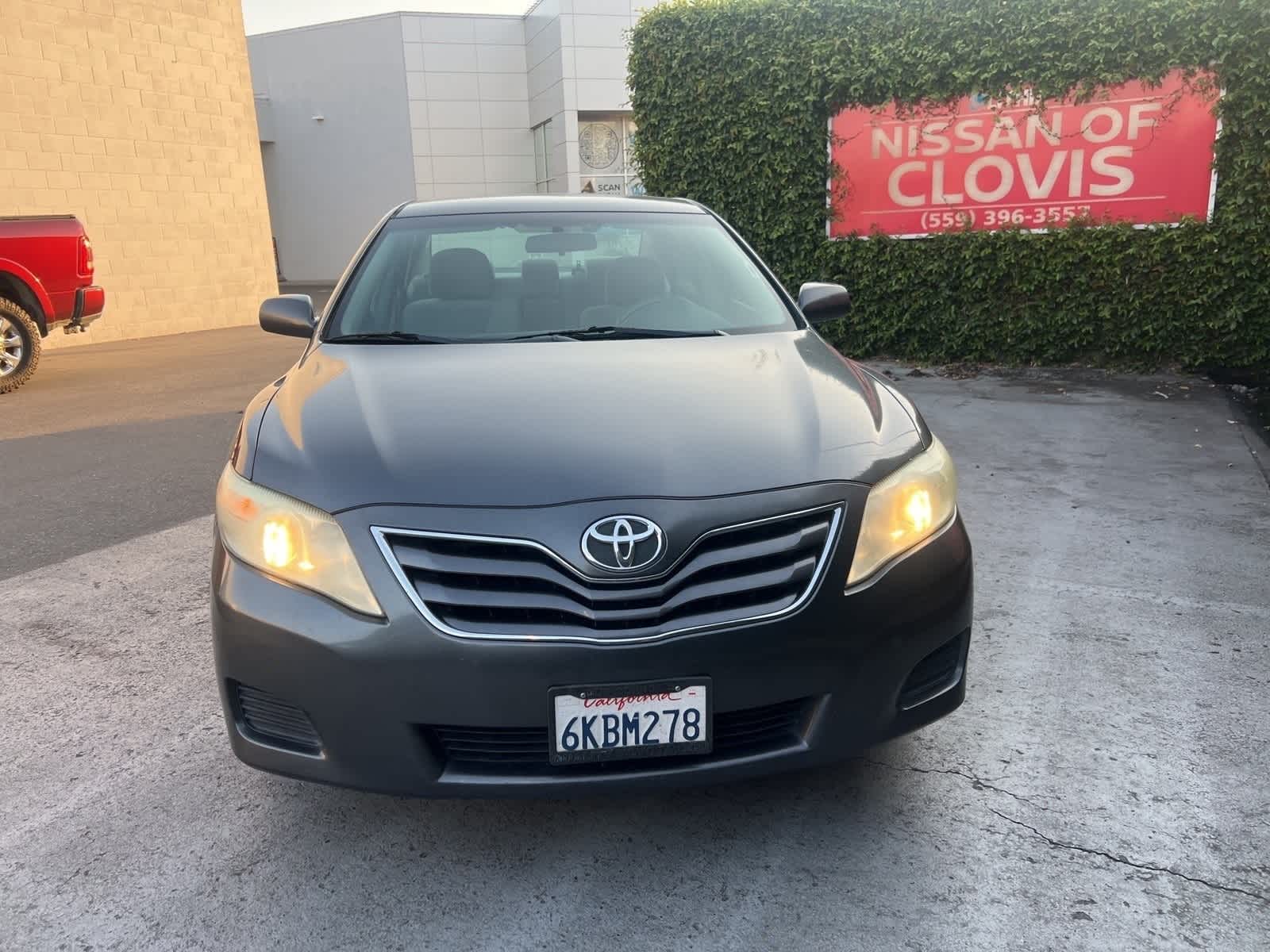 2010 Toyota Camry LE 12