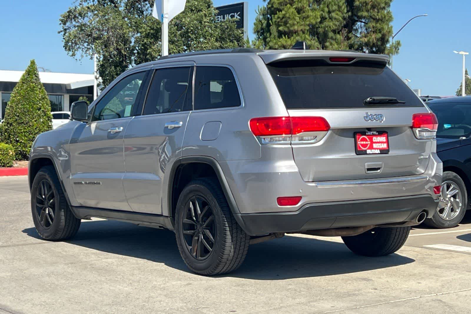 Thumbnail: 2017 Jeep Grand Cherokee - 7