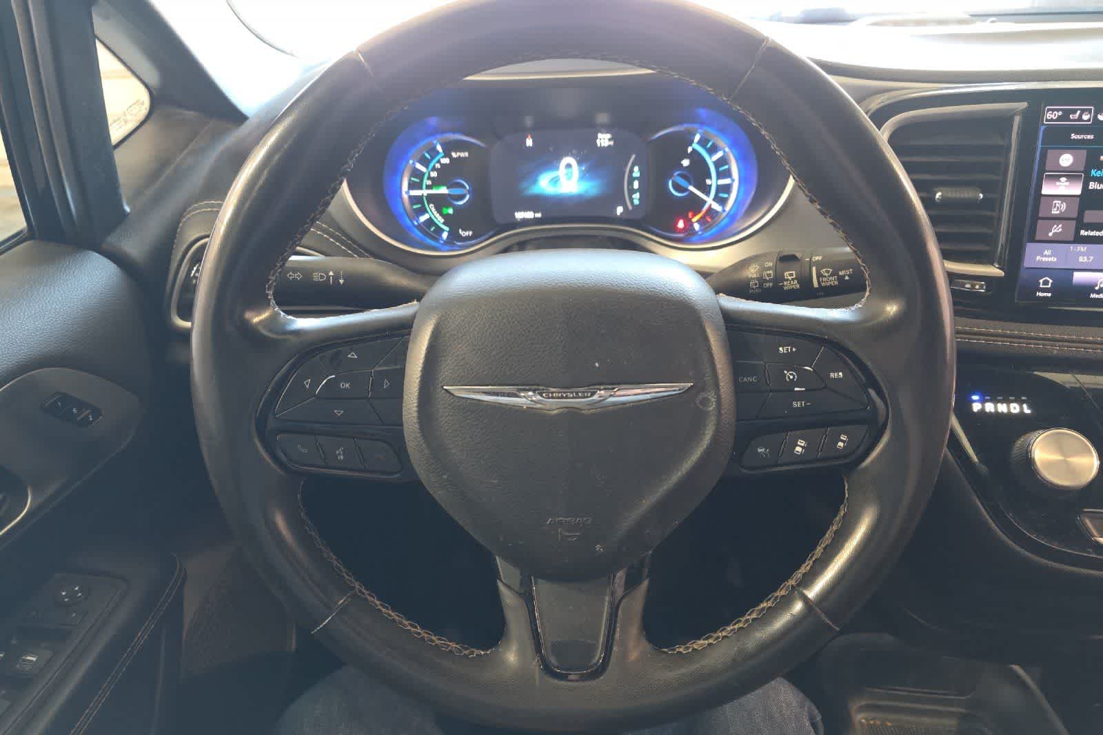 Thumbnail: 2022 Chrysler Pacifica - 24