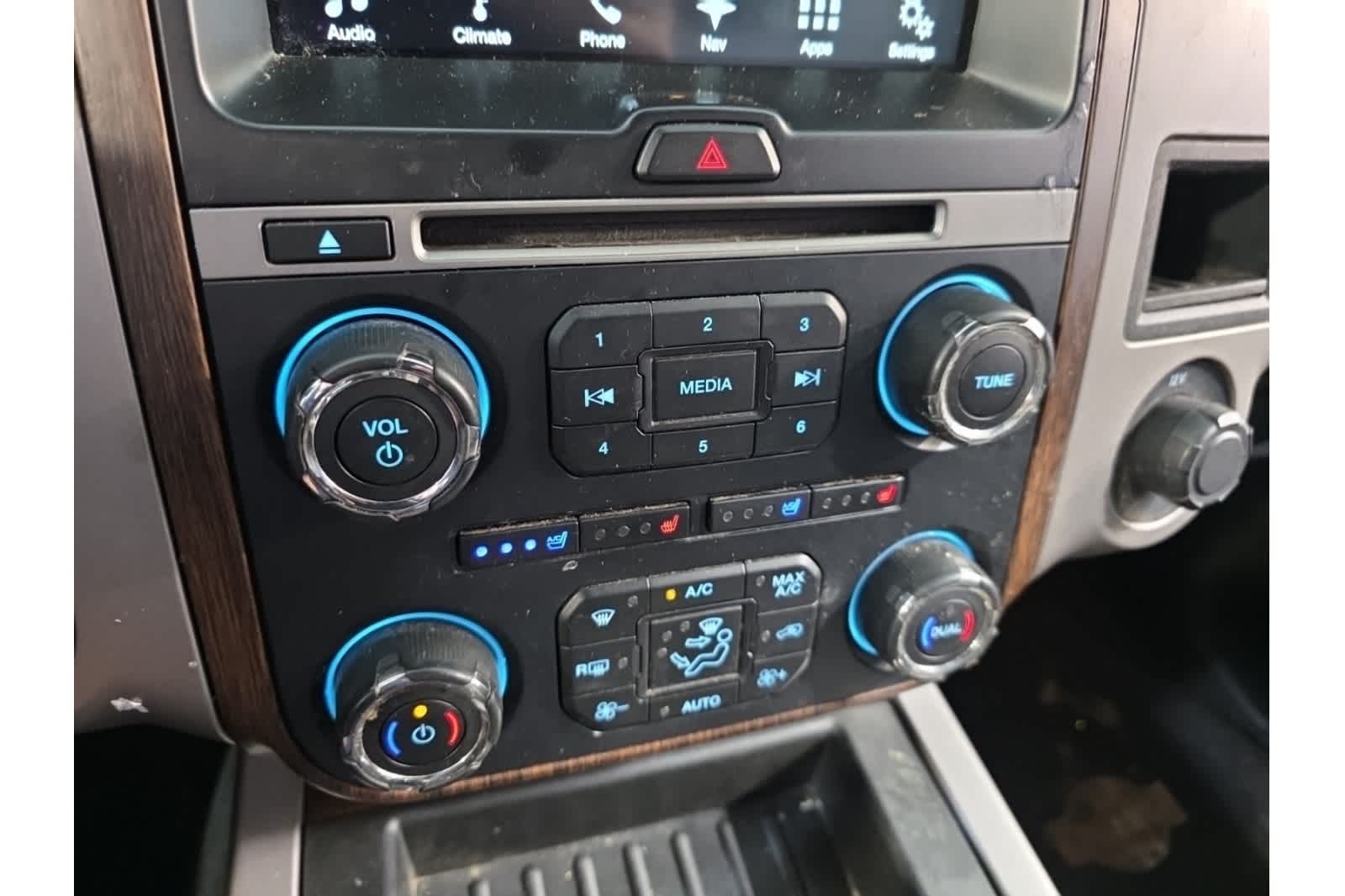 Thumbnail: 2017 Ford Expedition - 24