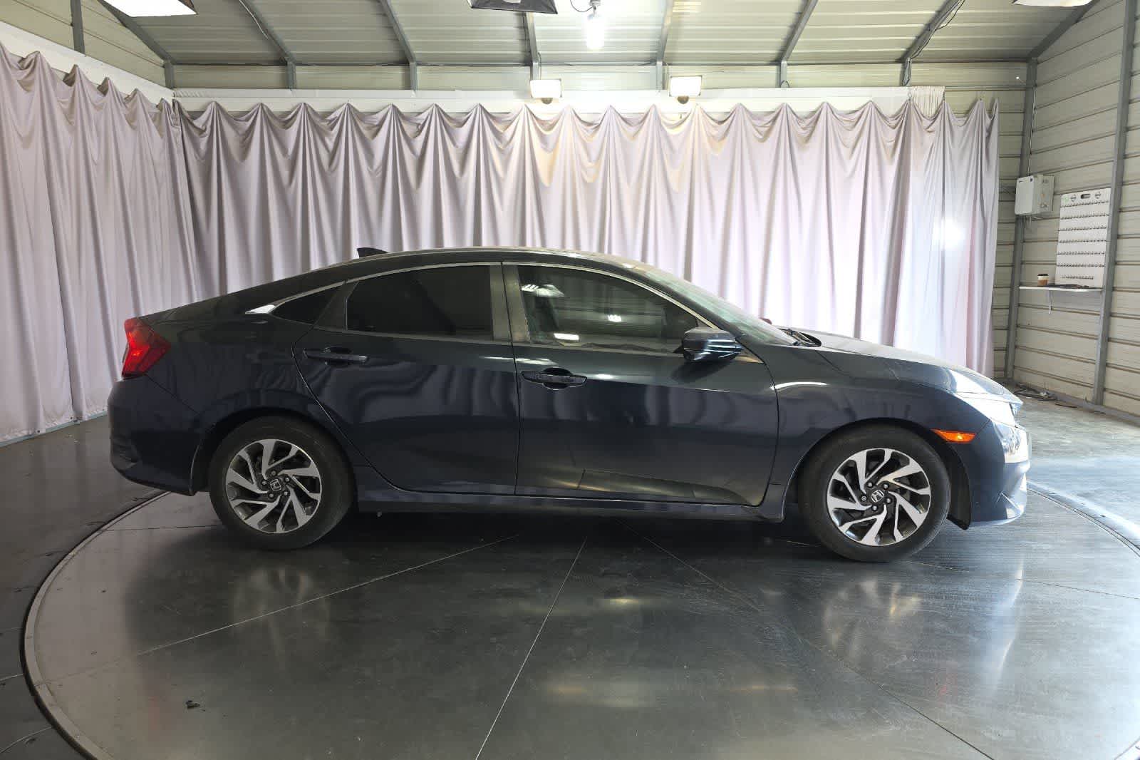 Thumbnail: 2018 Honda Civic - 9