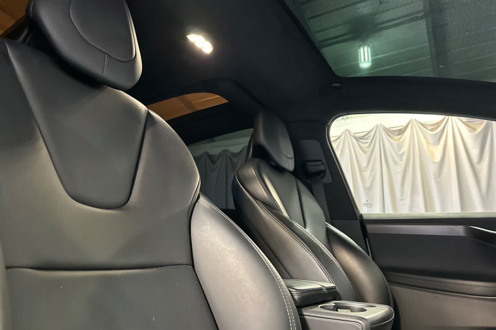 Thumbnail: 2020 Tesla Model X - 20