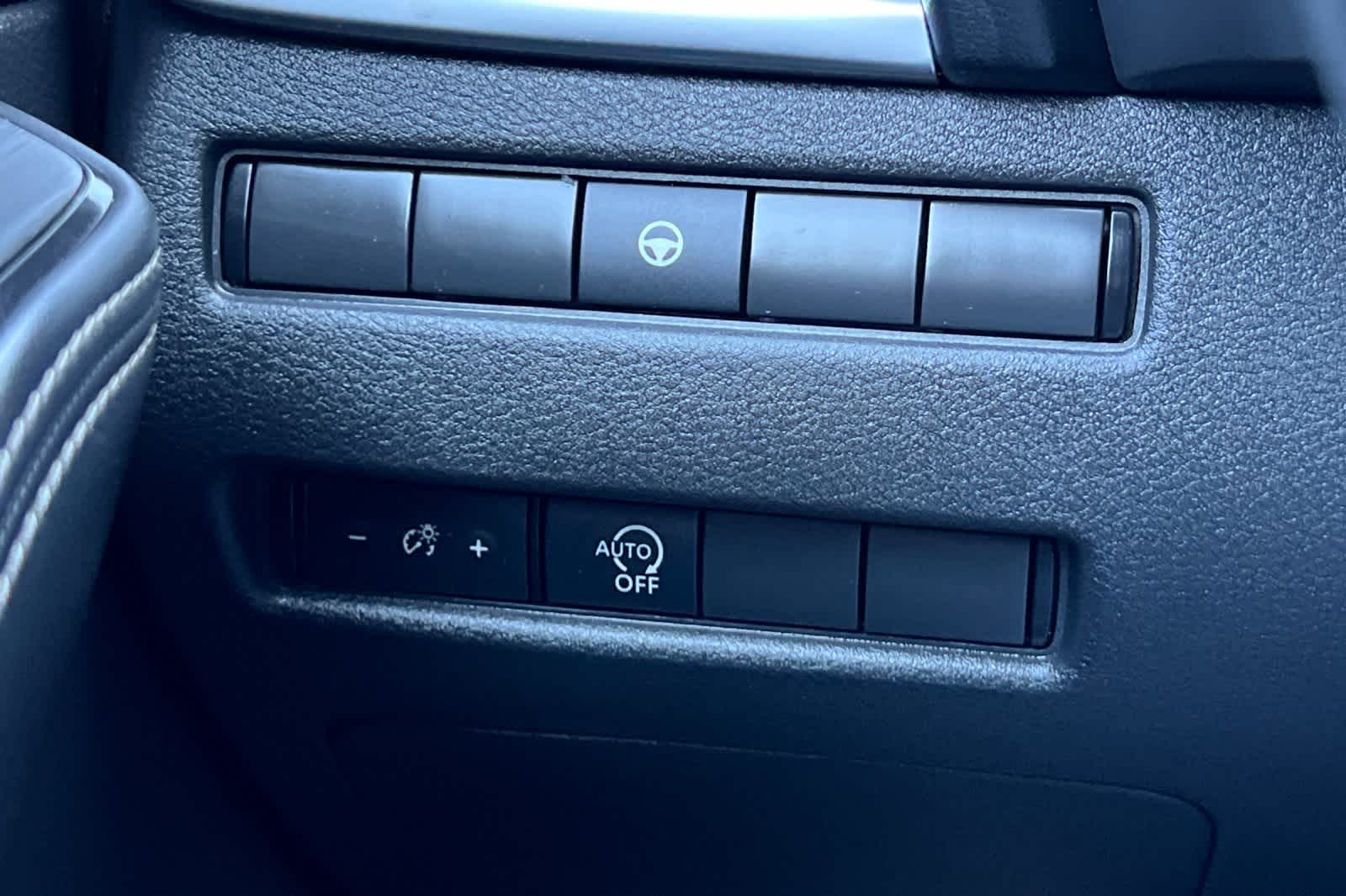 Thumbnail: 2023 Nissan Rogue - 33