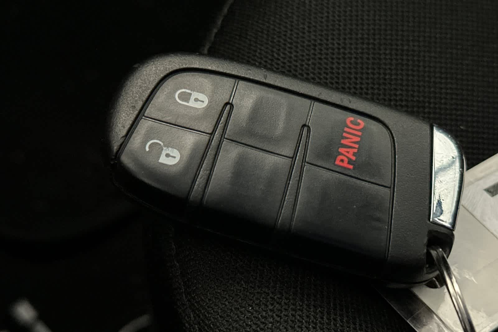 Thumbnail: 2021 Jeep Renegade - 28