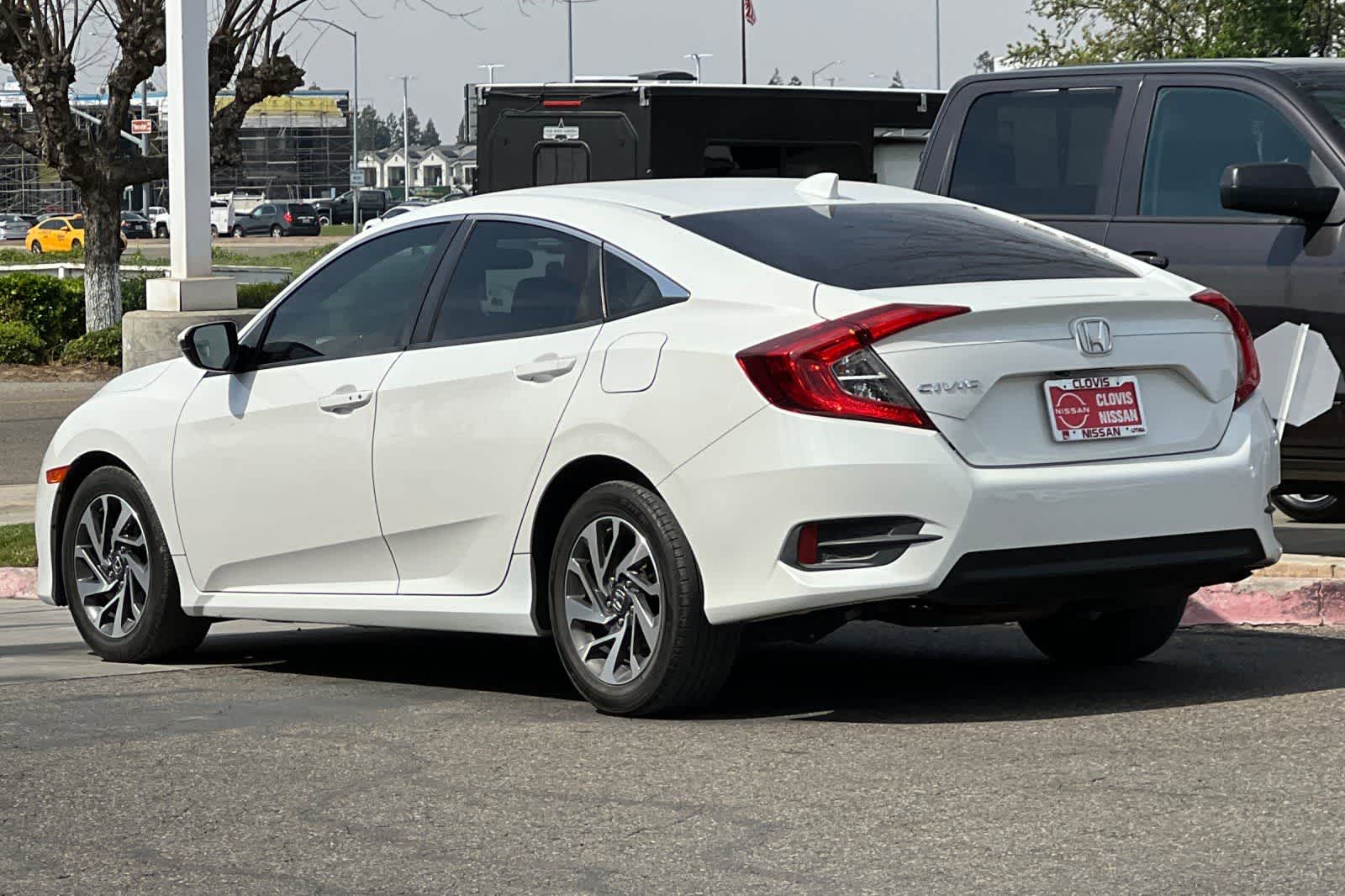 Thumbnail: 2017 Honda Civic - 7