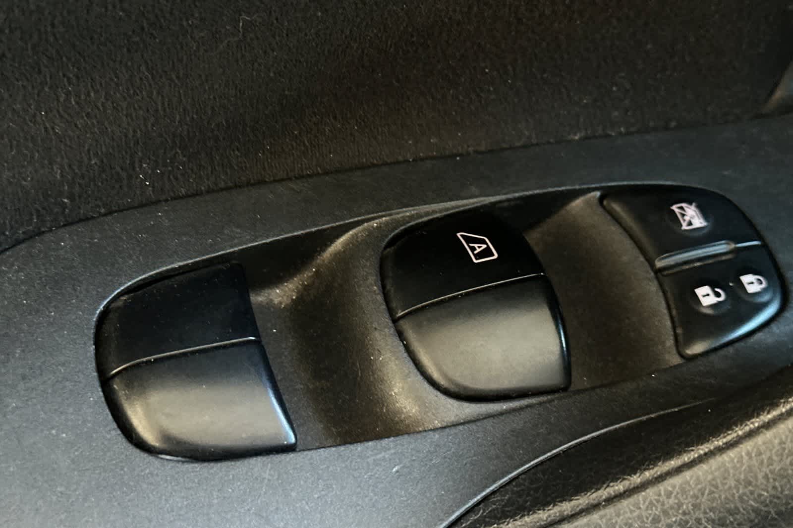 Thumbnail: 2014 Nissan Altima - 16