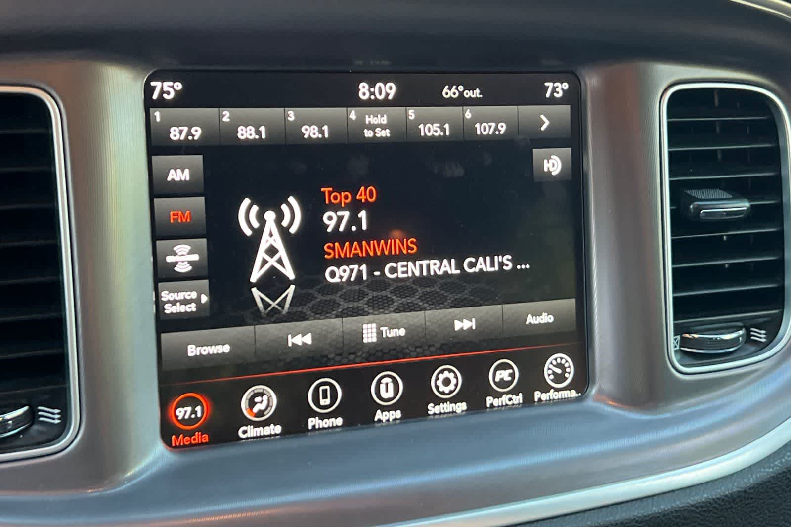 Thumbnail: 2022 Dodge Charger - 19