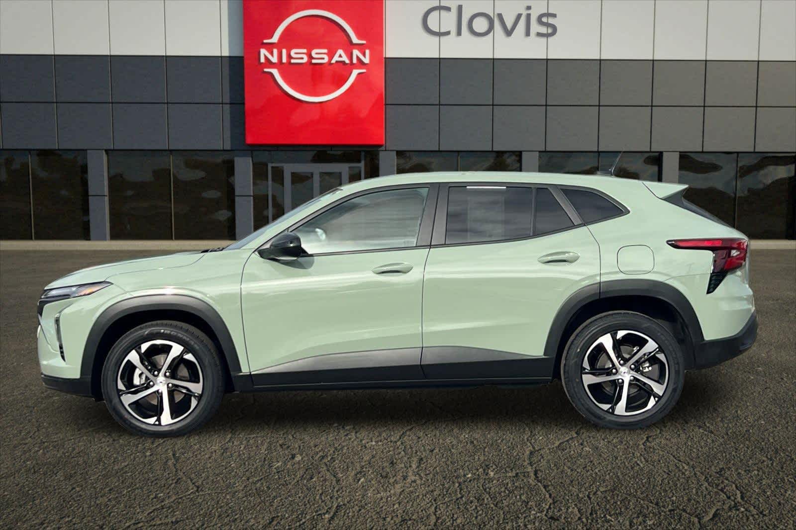 Thumbnail: 2024 Chevrolet Trax - 6