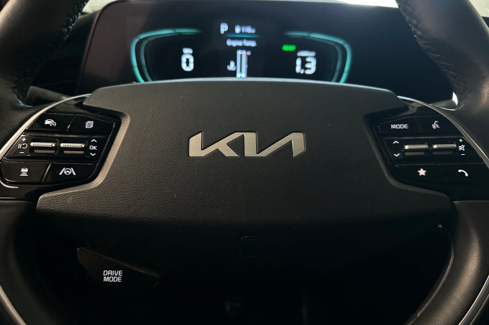 Thumbnail: 2023 Kia Niro - 26