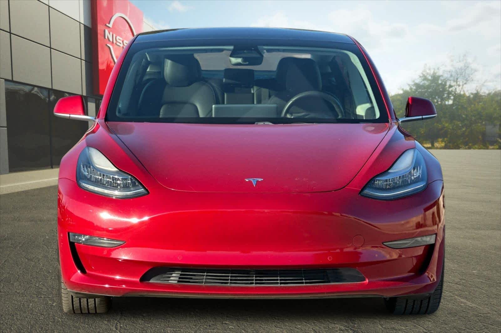 Thumbnail: 2019 Tesla Model 3 - 11