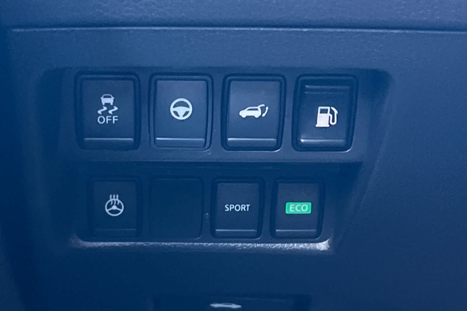 Thumbnail: 2020 Nissan Rogue - 32