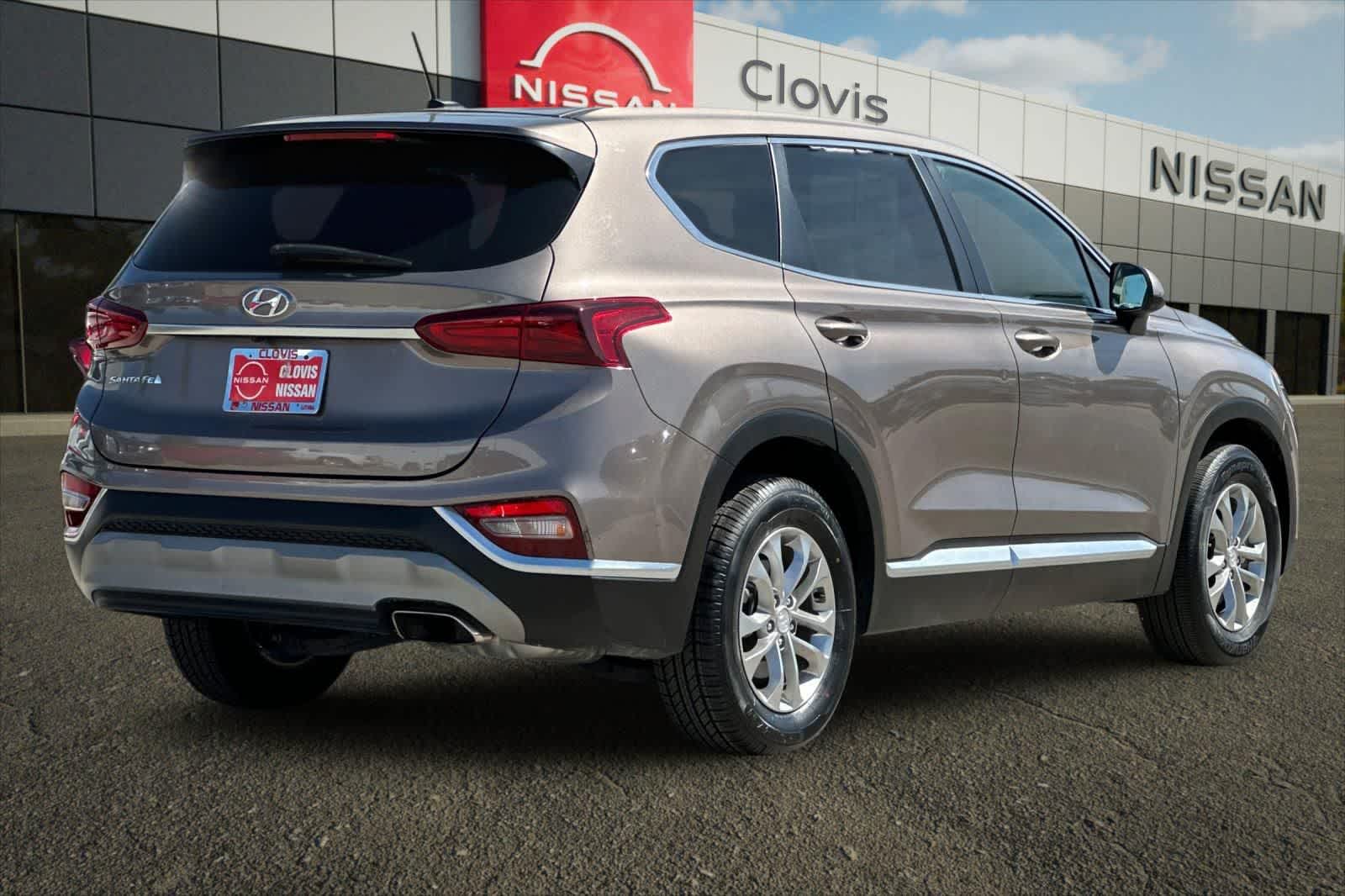 Thumbnail: 2019 Hyundai Santa Fe - 3