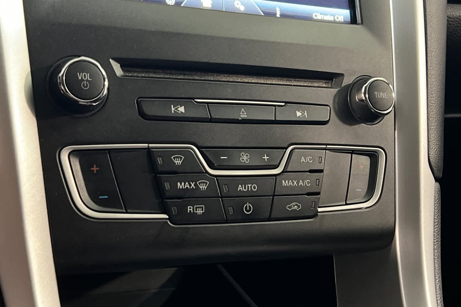 Thumbnail: 2016 Ford Fusion - 21