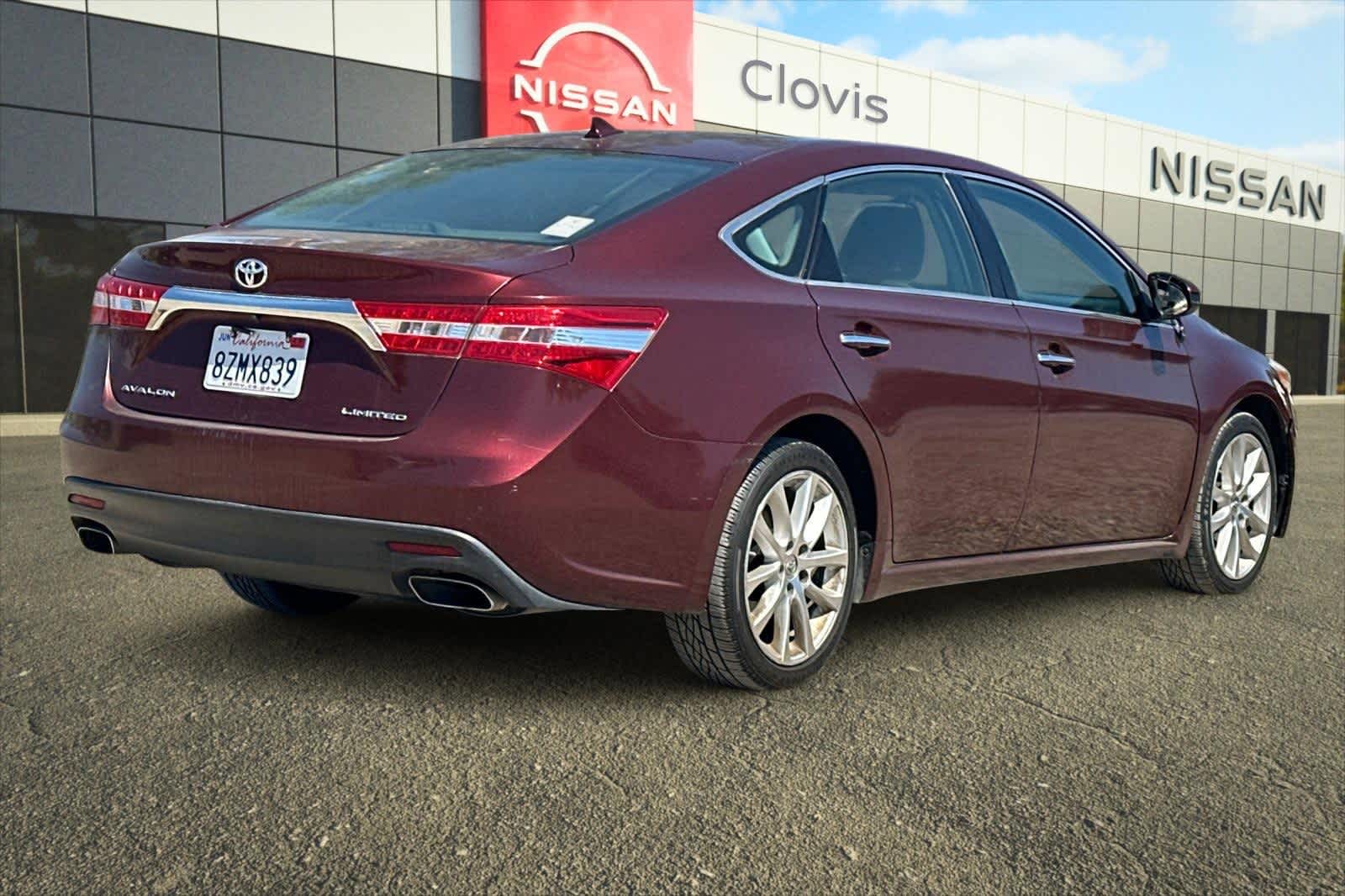 Thumbnail: 2013 Toyota Avalon - 3
