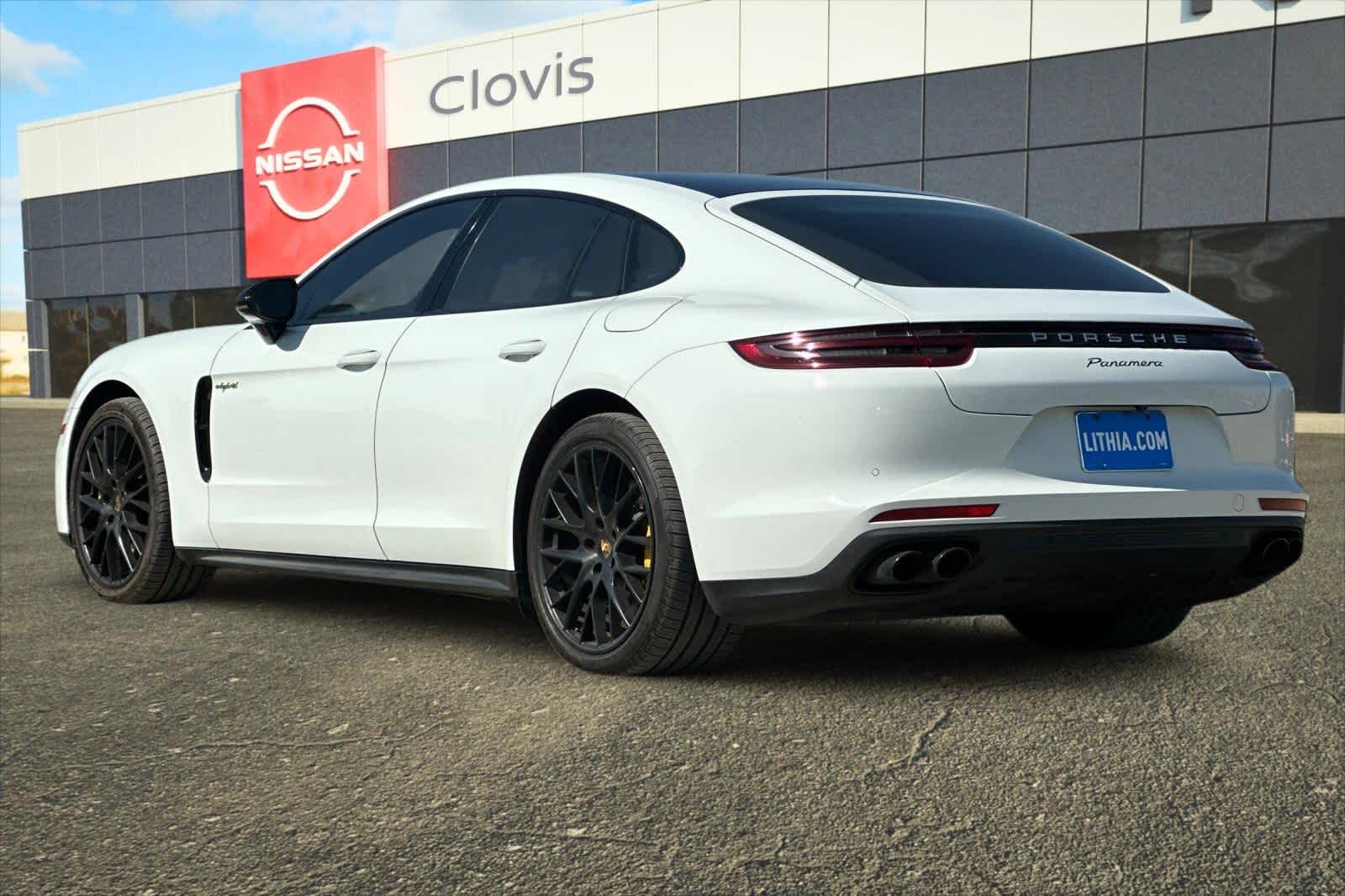 Thumbnail: 2018 Porsche Panamera - 7
