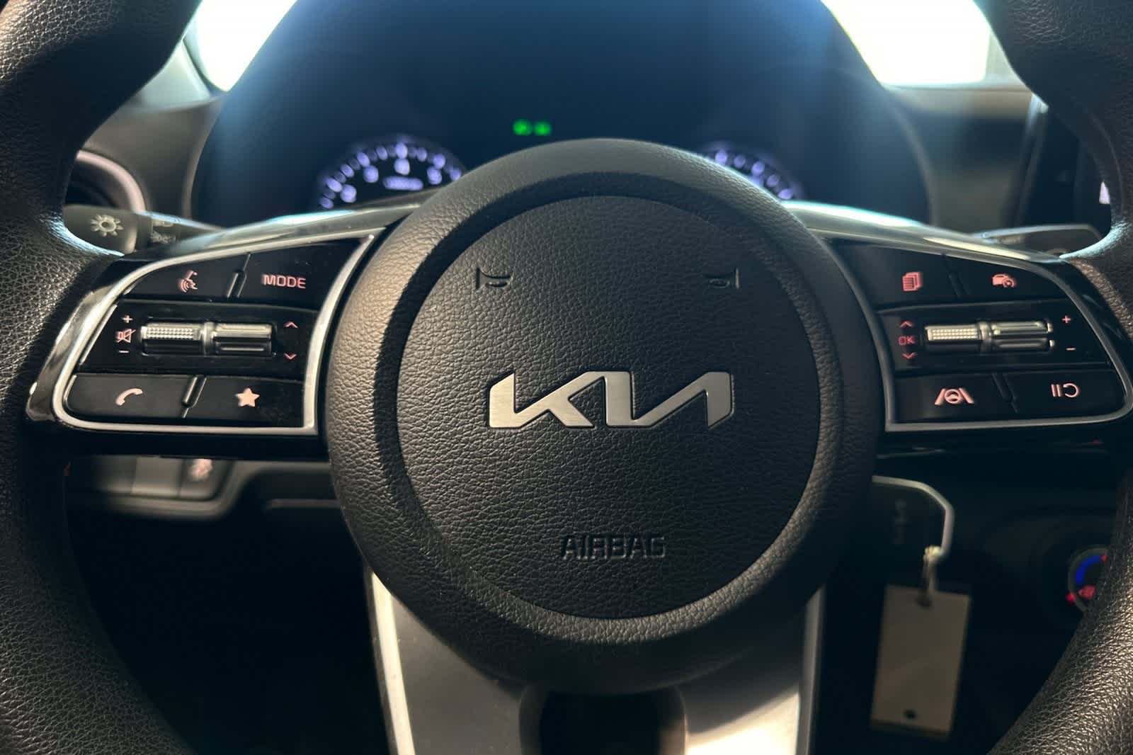 Thumbnail: 2023 Kia Forte - 24