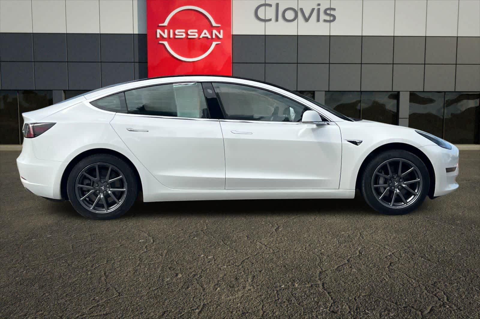 Thumbnail: 2020 Tesla Model 3 - 9
