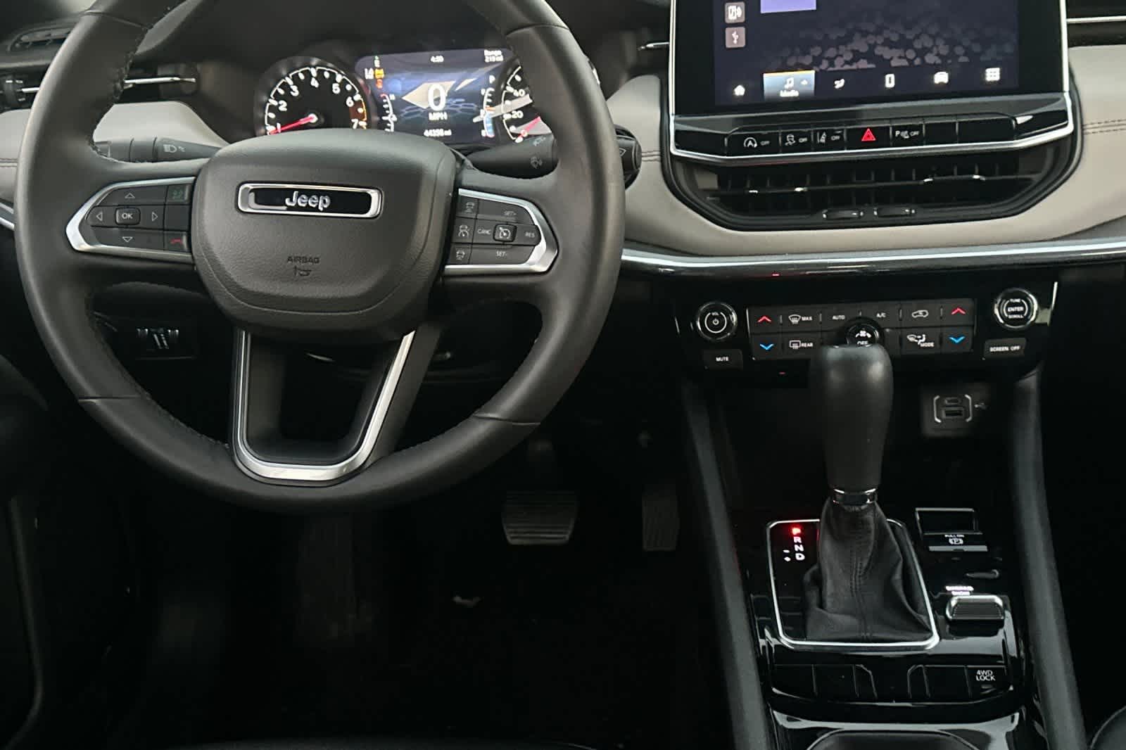 Thumbnail: 2024 Jeep Compass - 14