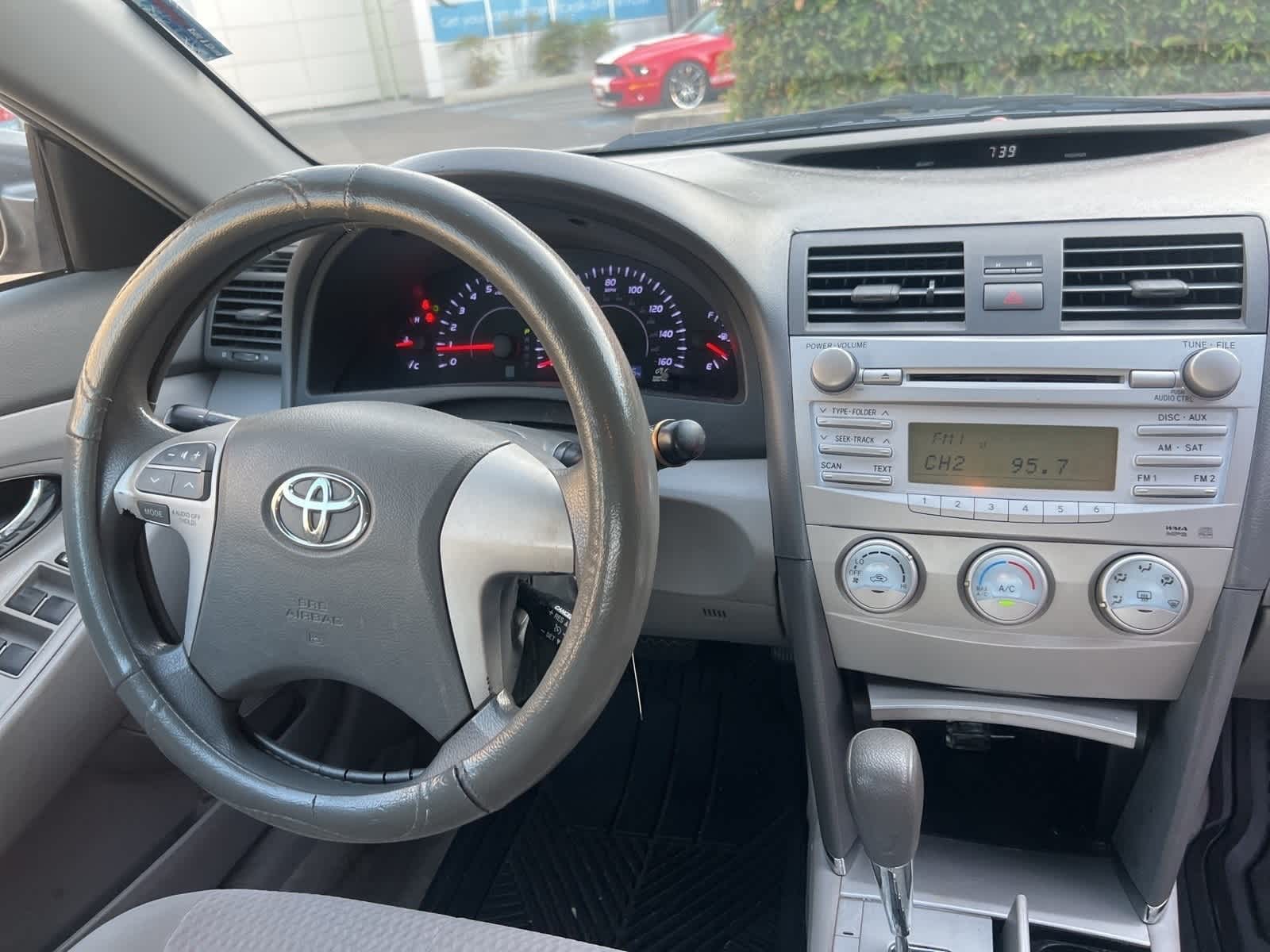 2010 Toyota Camry LE 19