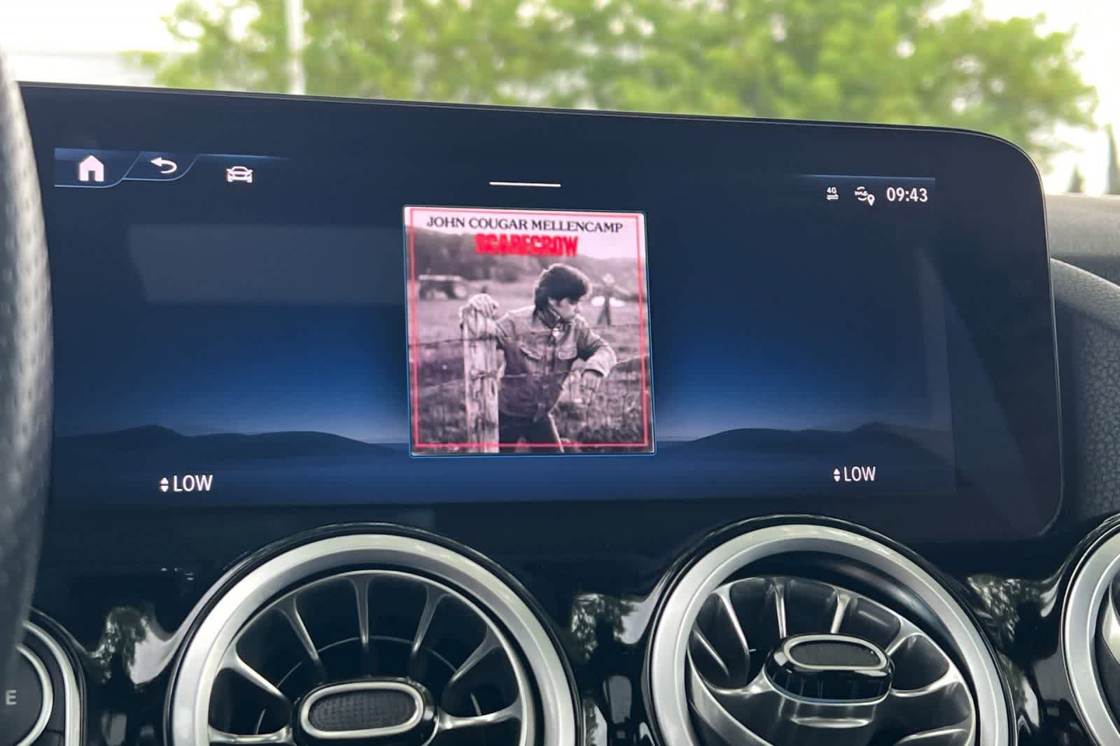 Thumbnail: 2025 Mercedes-Benz GLA - 21