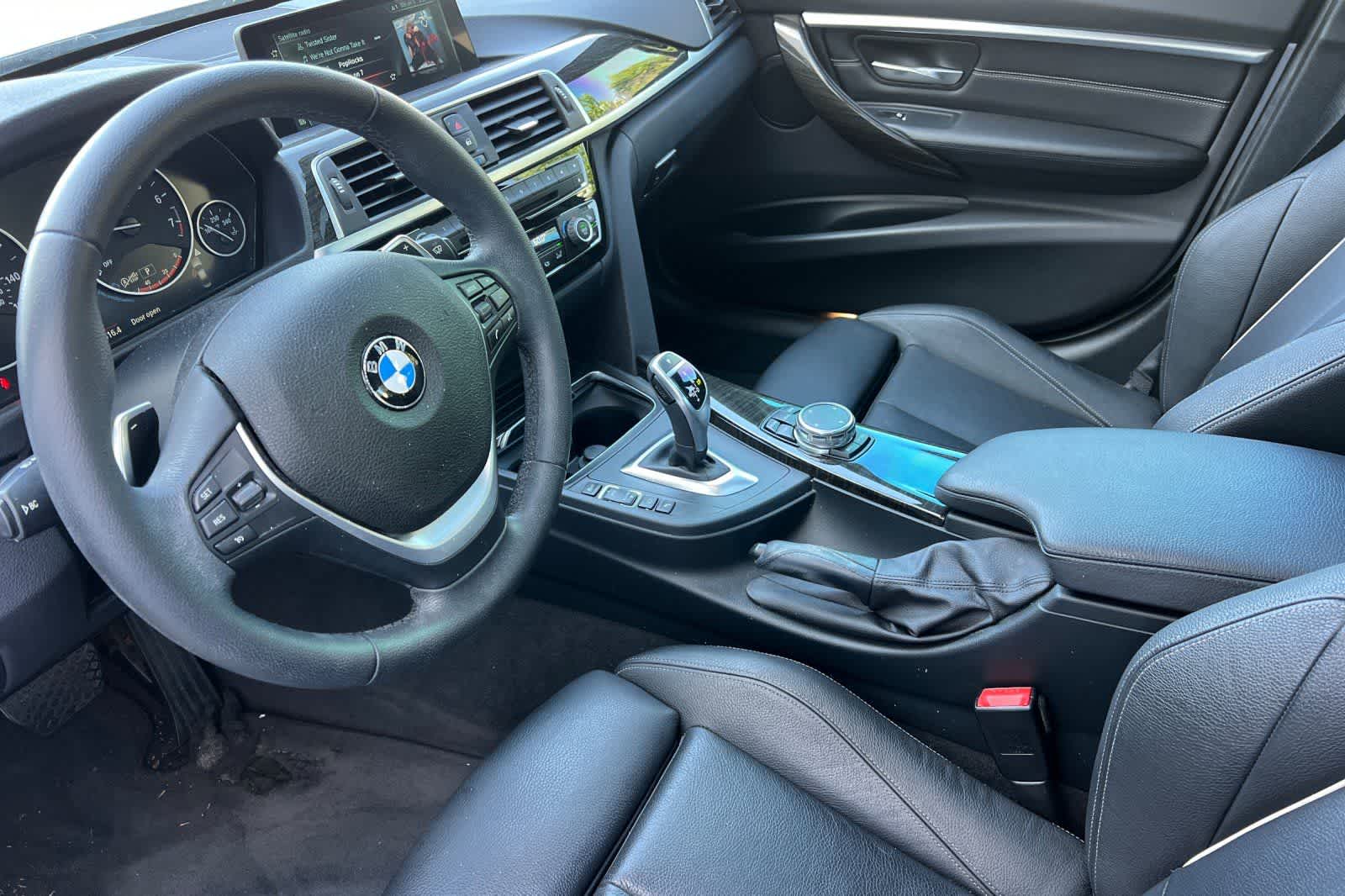 Thumbnail: 2017 BMW 3 Series - 14