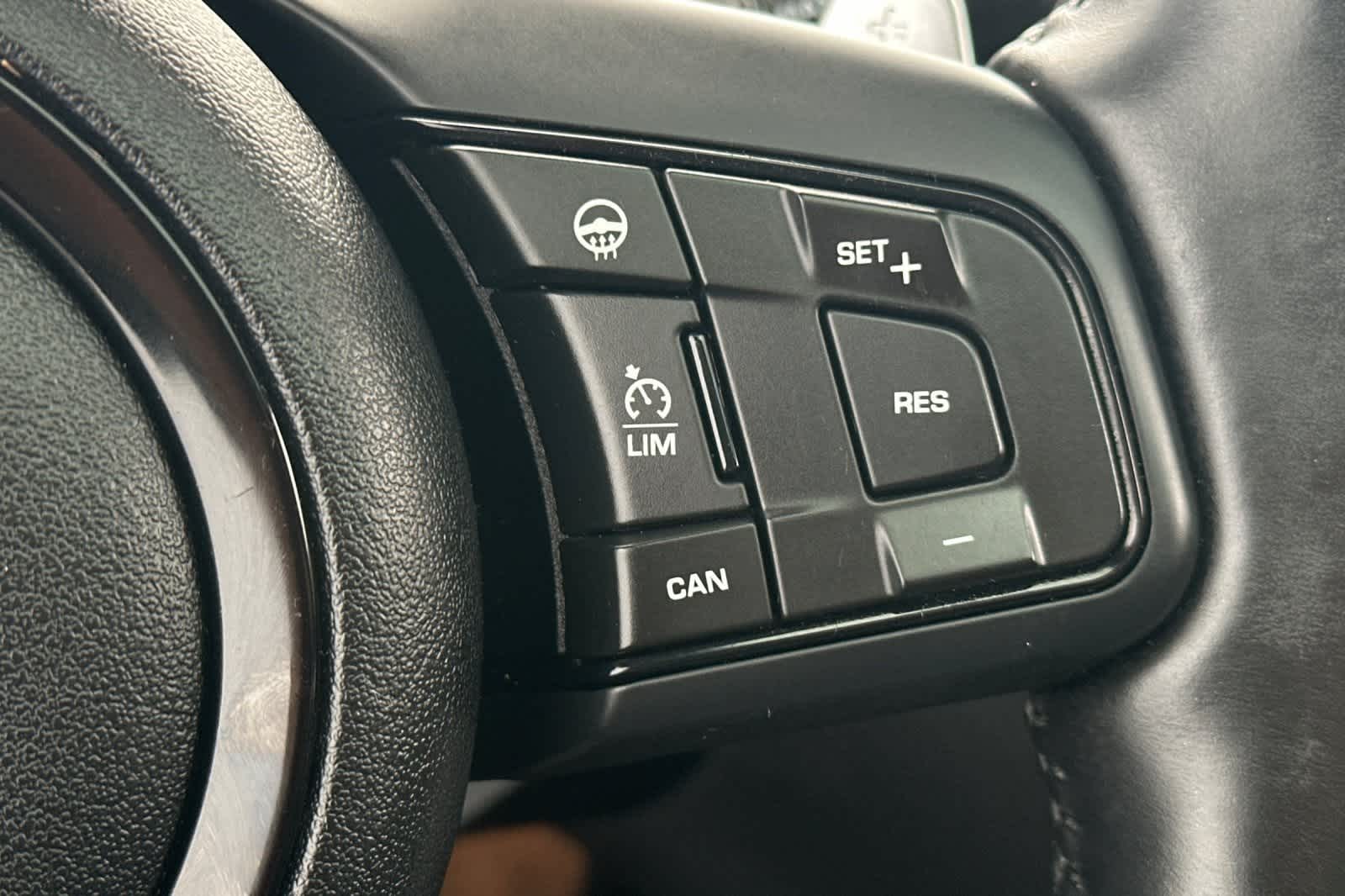 Thumbnail: 2018 Jaguar F-Type - 29