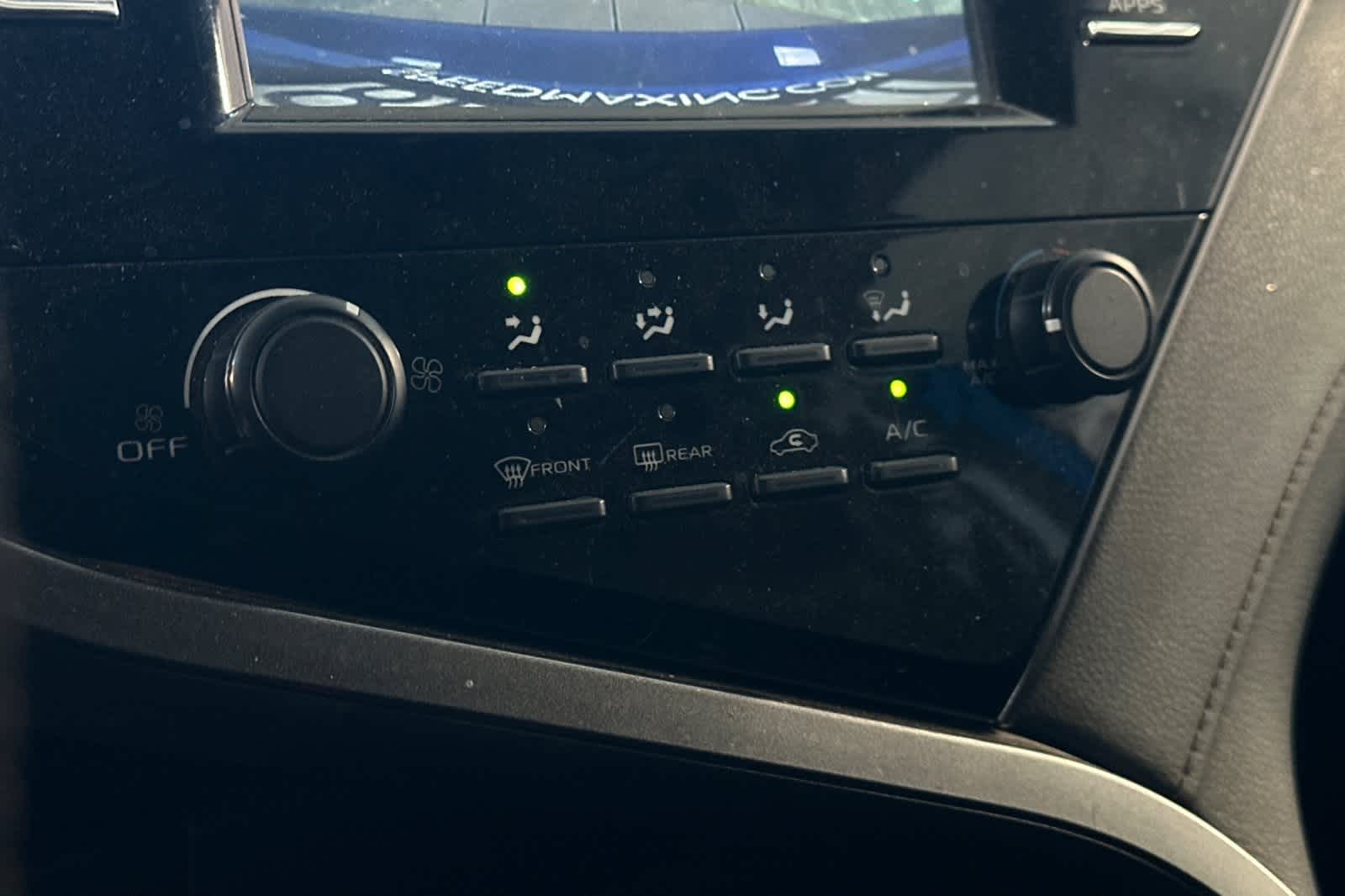 Thumbnail: 2019 Toyota Camry - 22