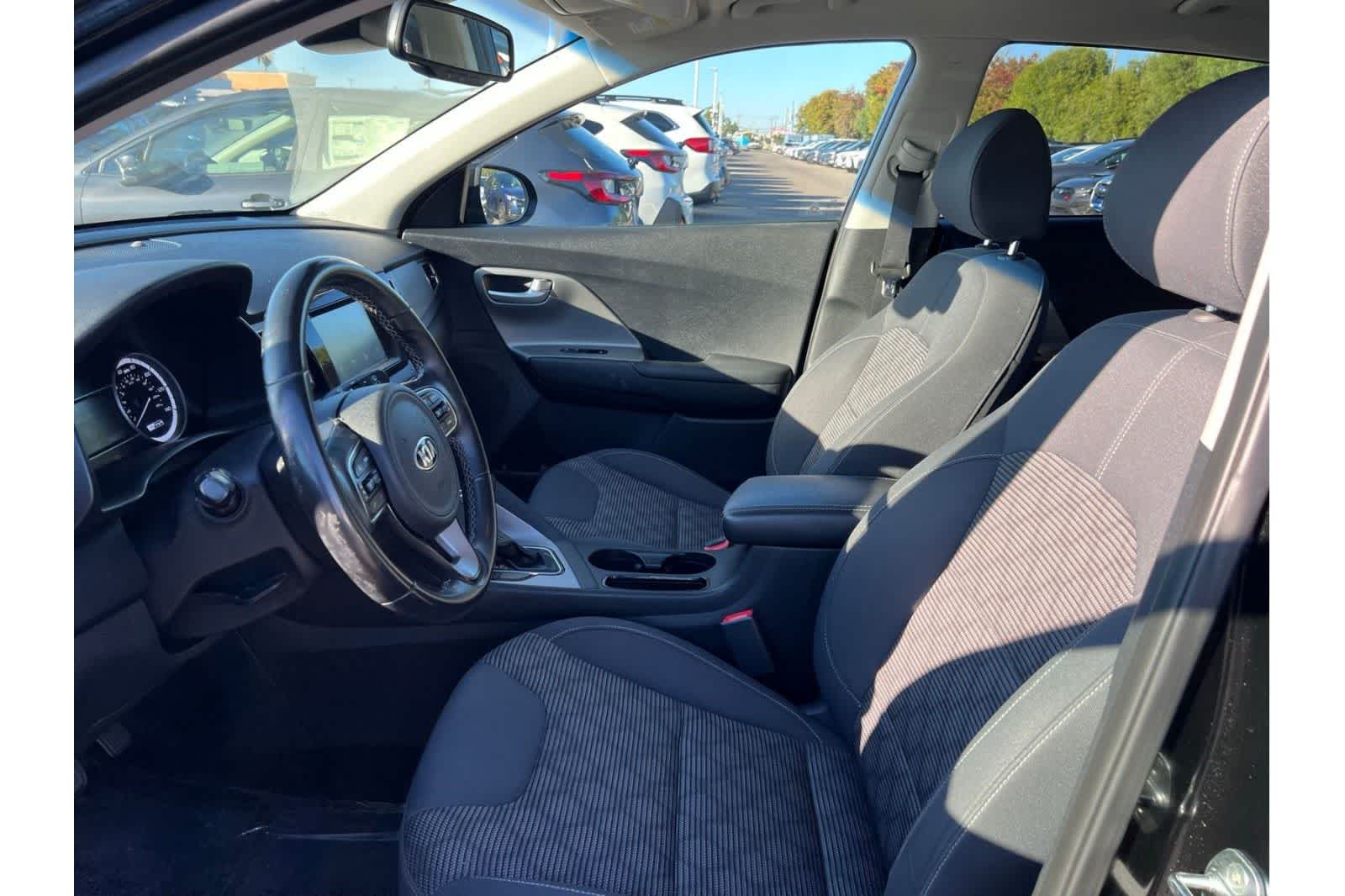 Thumbnail: 2018 Kia Niro - 16