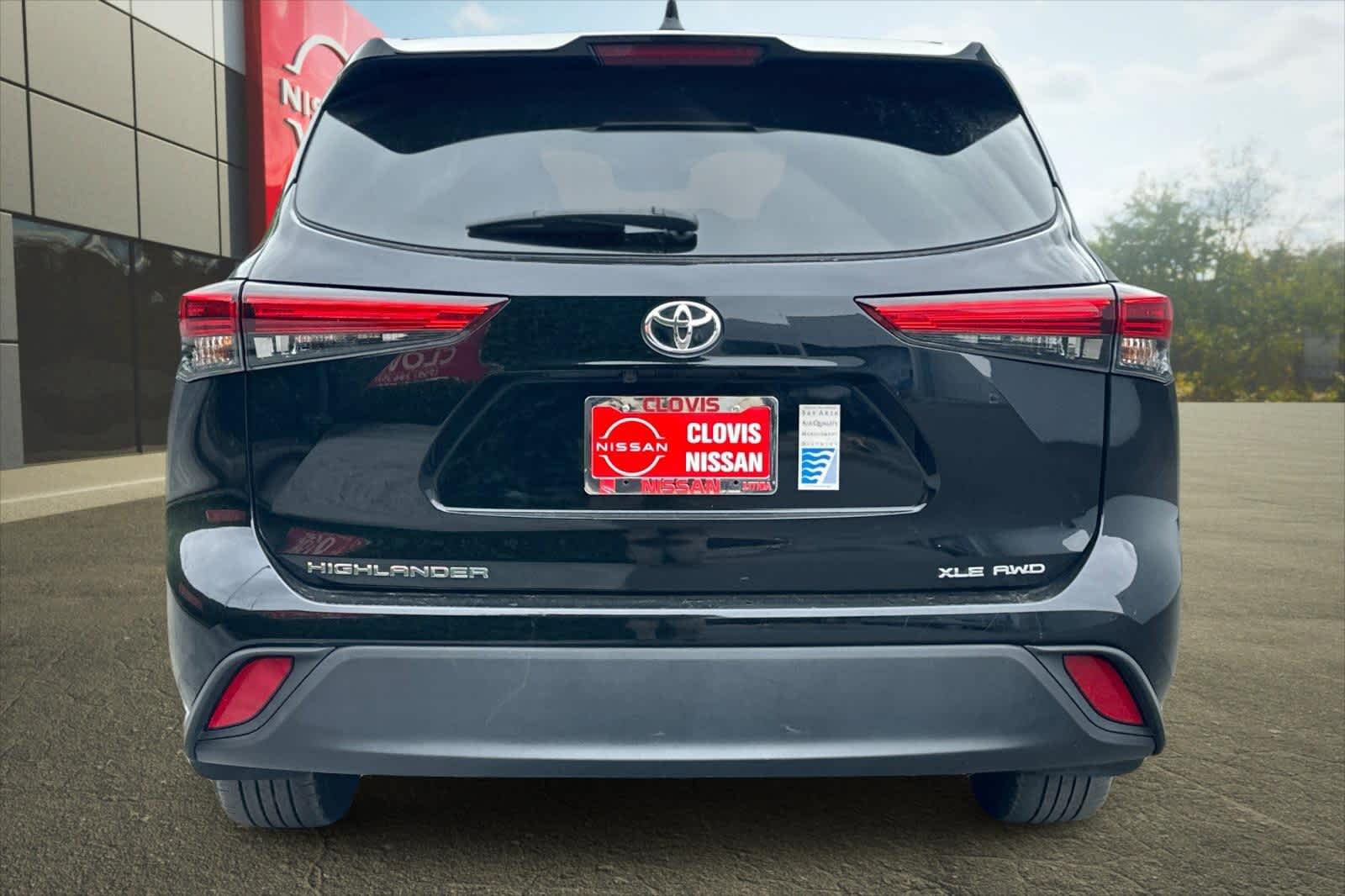 2023 Toyota Highlander XLE 8