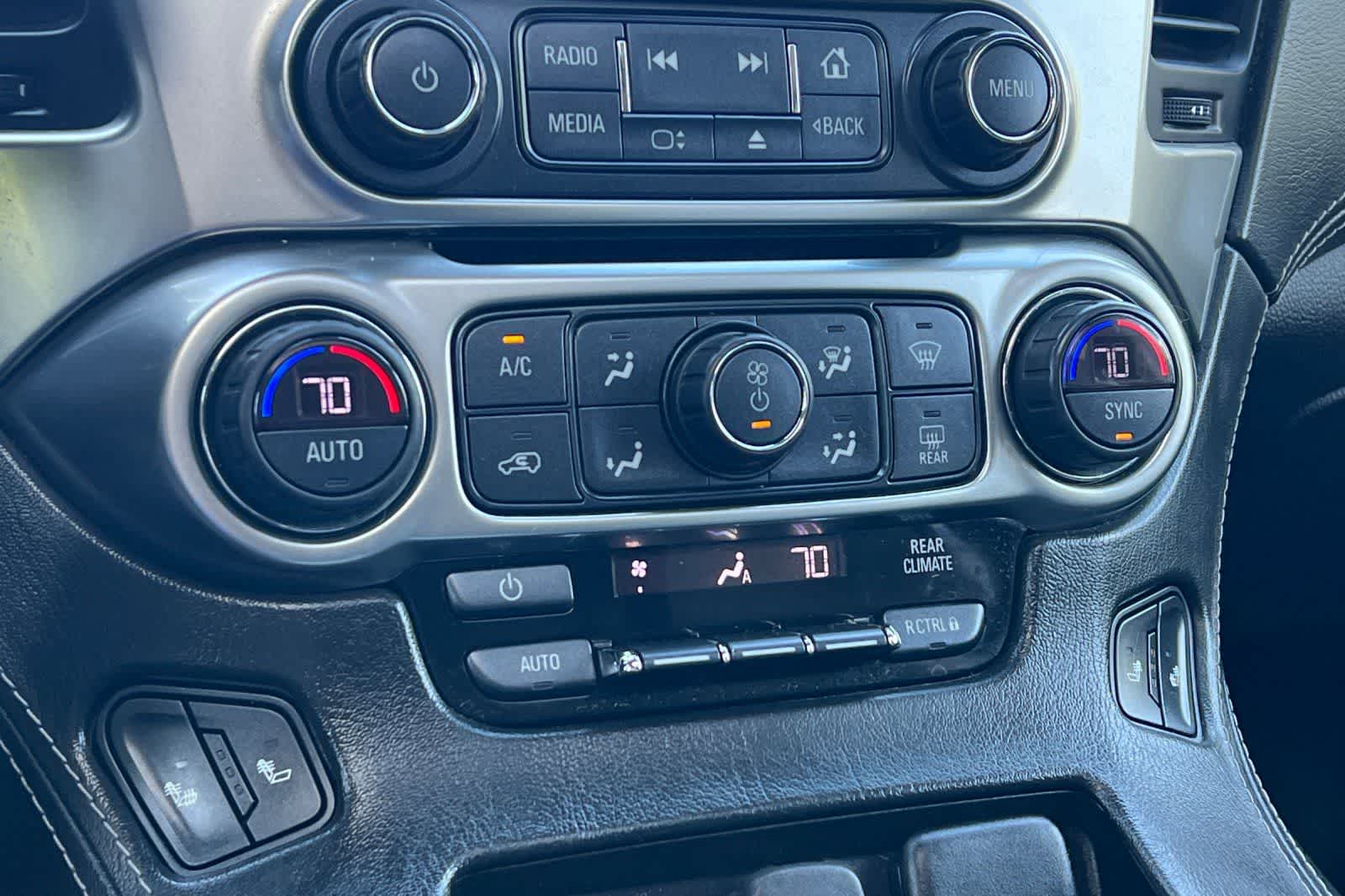 Thumbnail: 2019 Chevrolet Suburban - 23