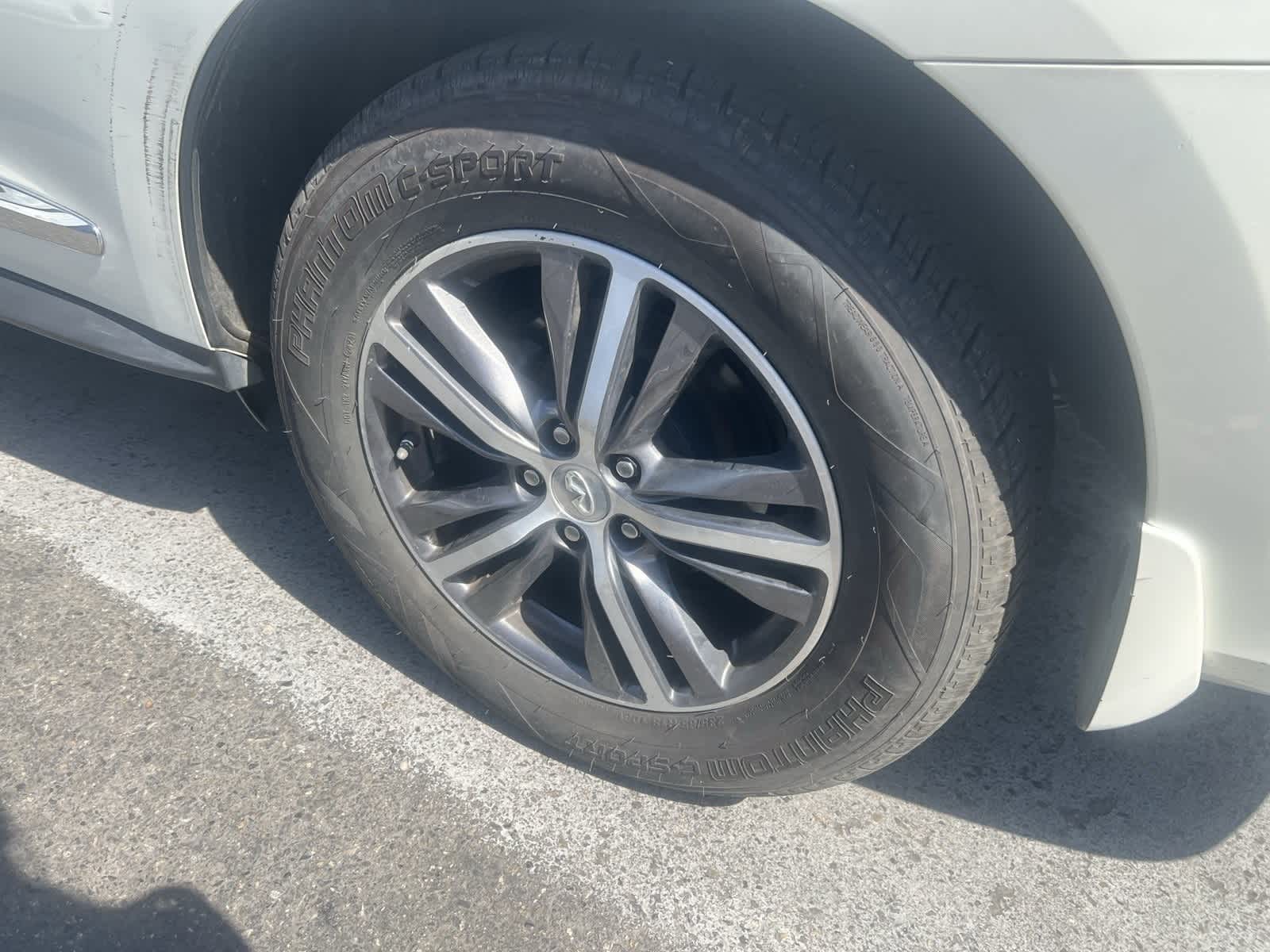 2017 INFINITI QX60  14
