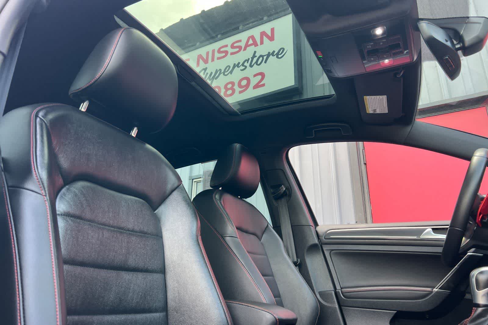 Thumbnail: 2021 Volkswagen Golf - 20