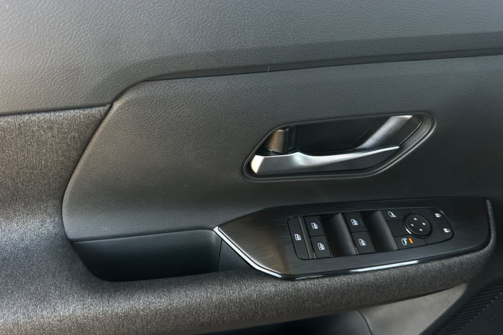 Thumbnail: 2026 Nissan Kicks - 13