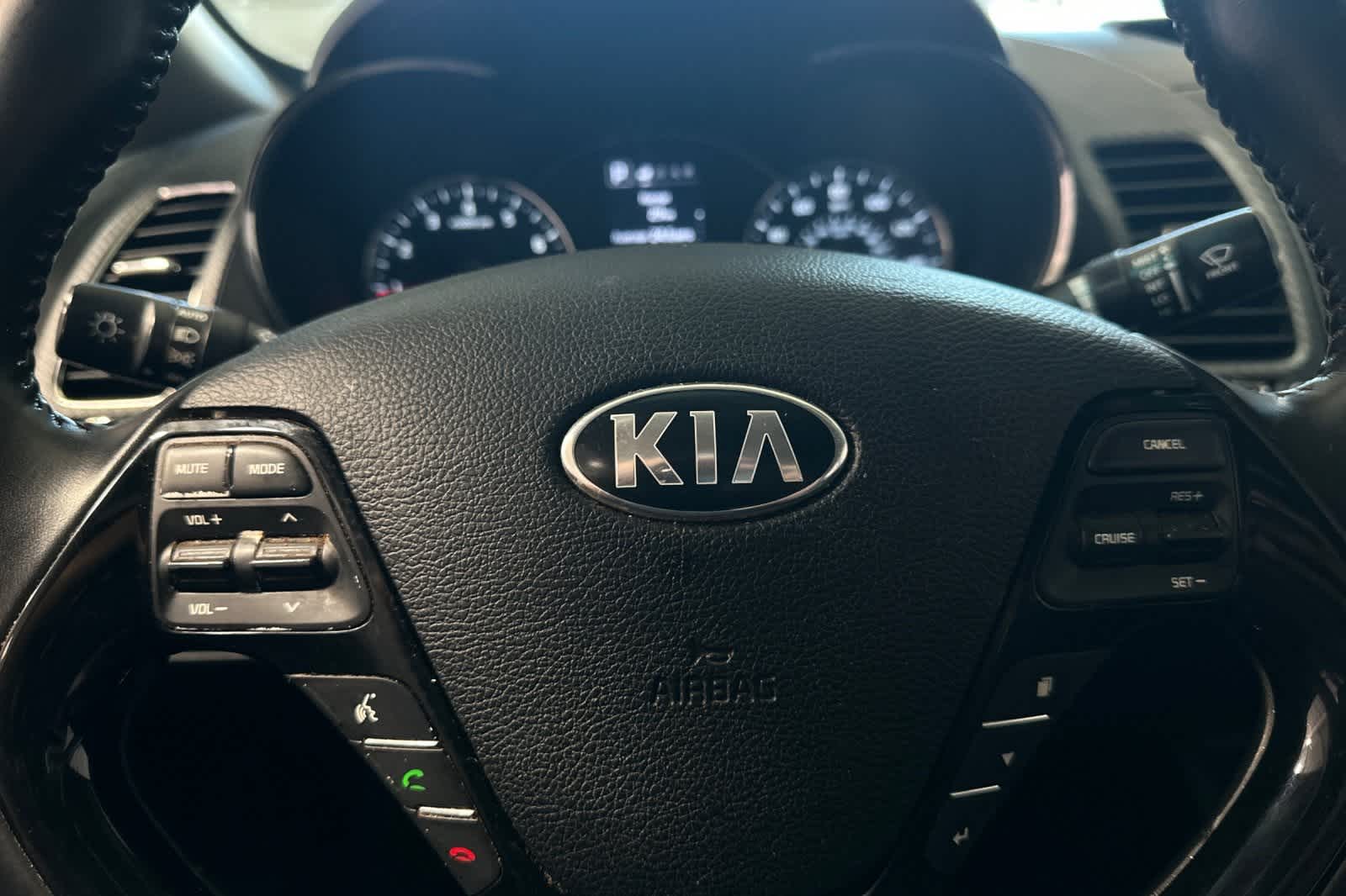 Thumbnail: 2018 Kia Forte - 24
