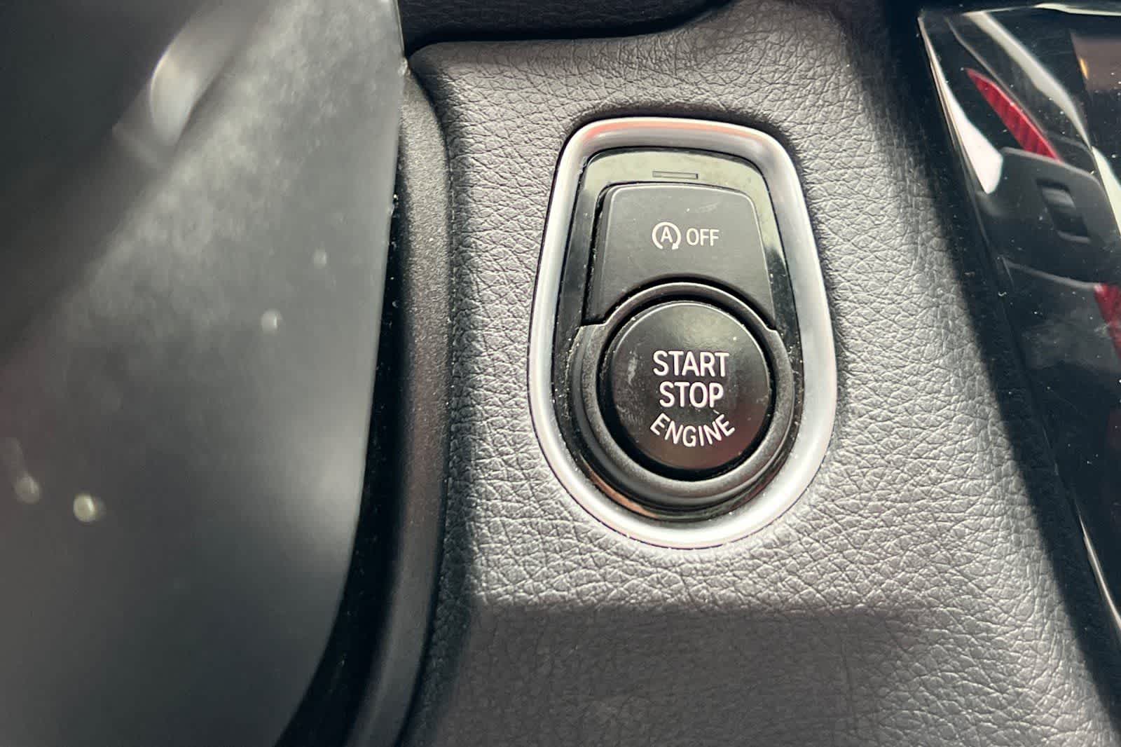 Thumbnail: 2017 BMW 3 Series - 24