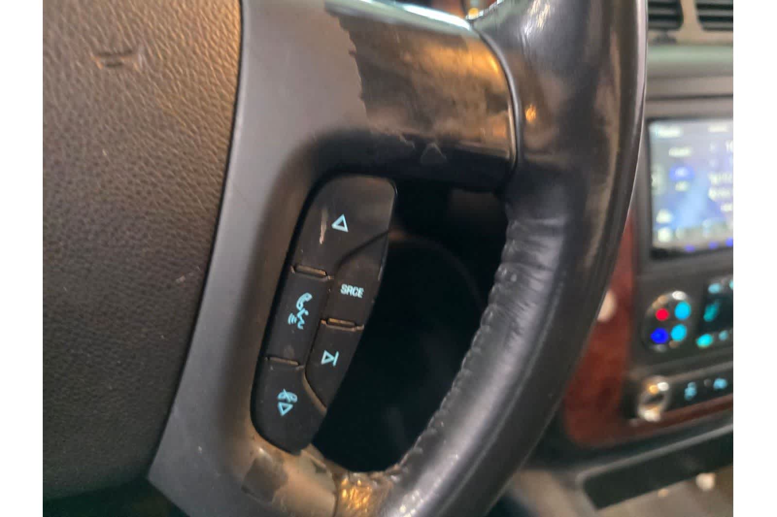 Thumbnail: 2010 Chevrolet Tahoe - 24