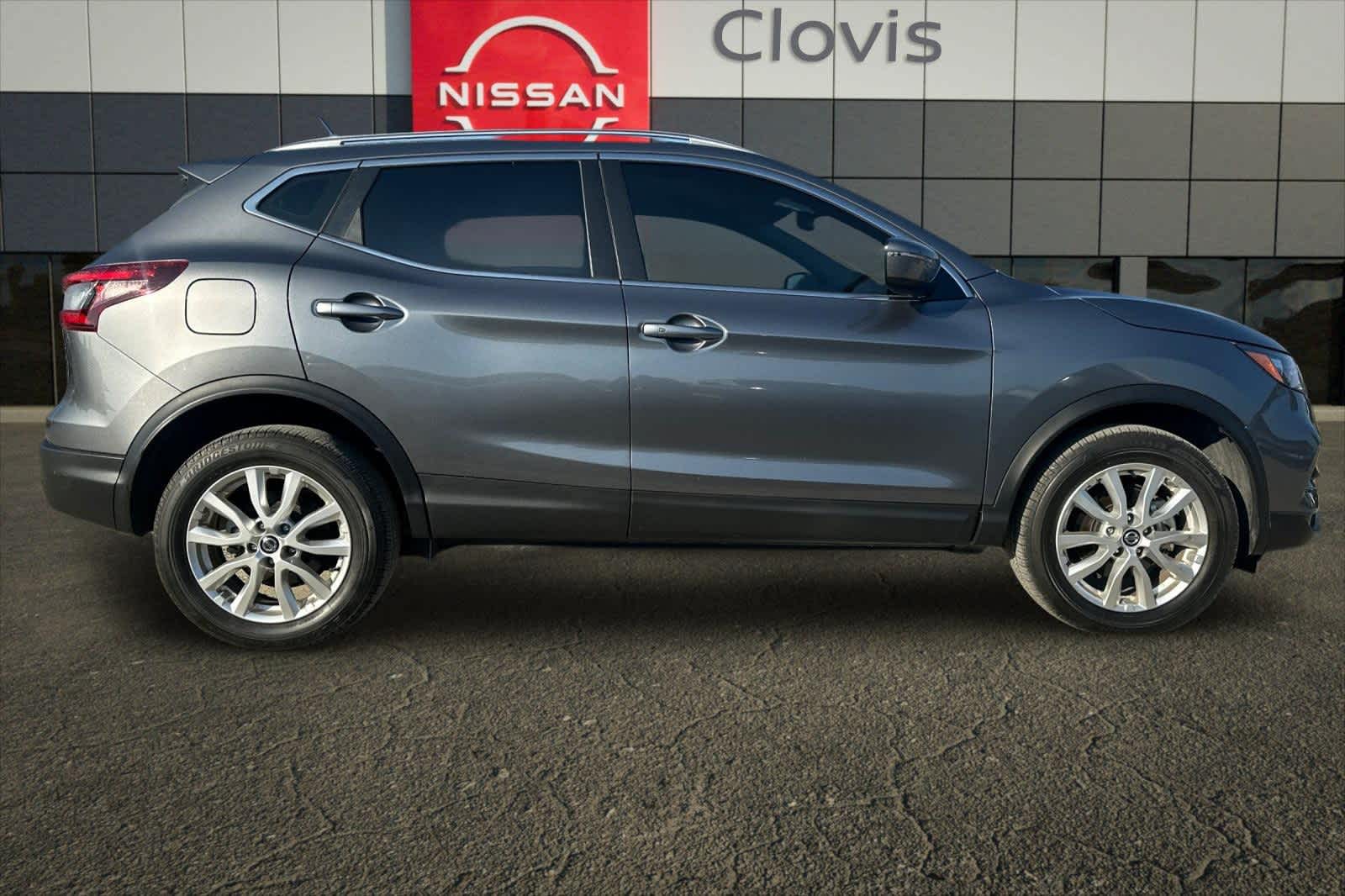 Thumbnail: 2021 Nissan Rogue Sport - 9