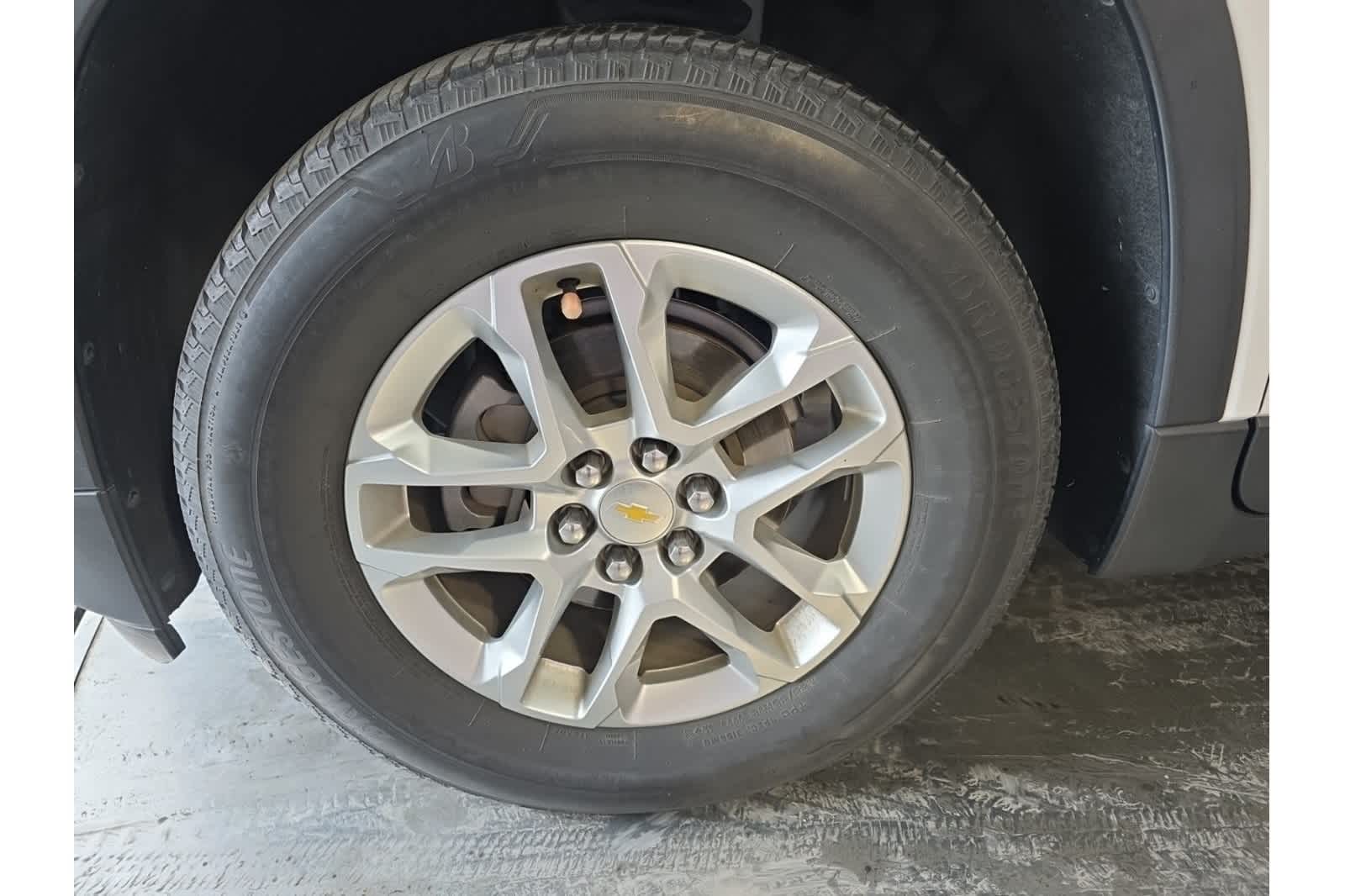 Thumbnail: 2020 Chevrolet Traverse - 3