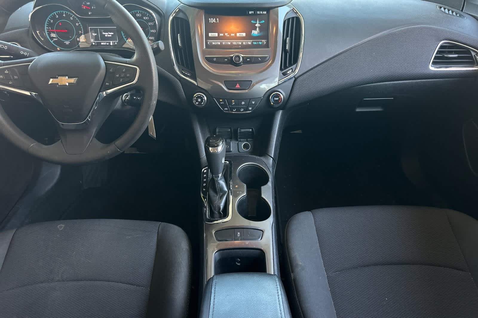 Thumbnail: 2017 Chevrolet Cruze - 4