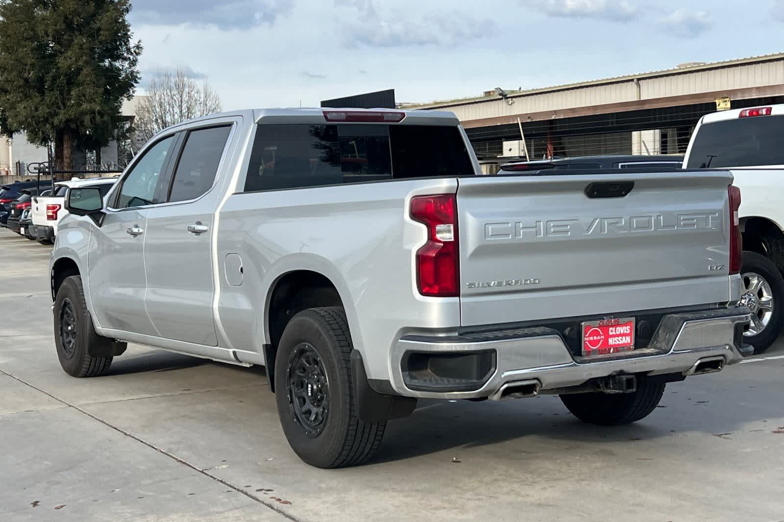 Thumbnail: 2019 Chevrolet Silverado 1500 - 7