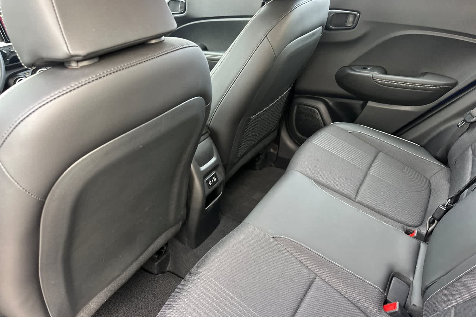 Thumbnail: 2025 Hyundai Venue - 5