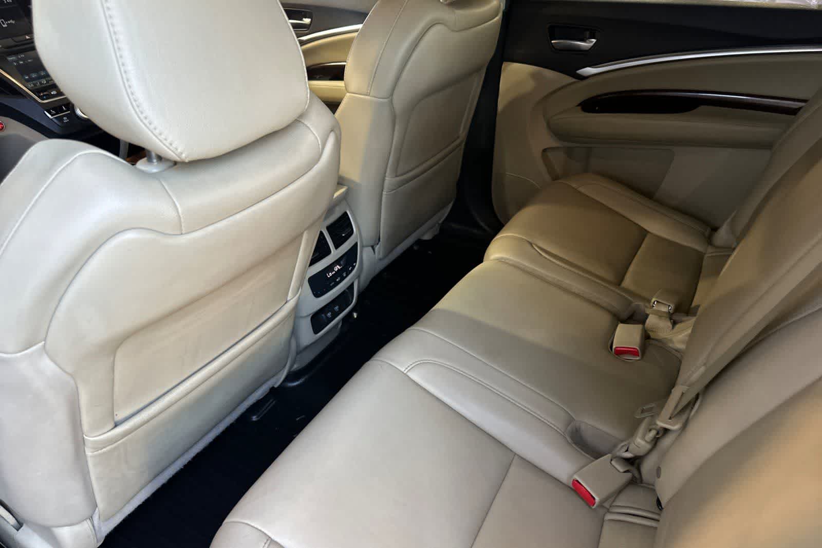 Thumbnail: 2018 Acura MDX - 5