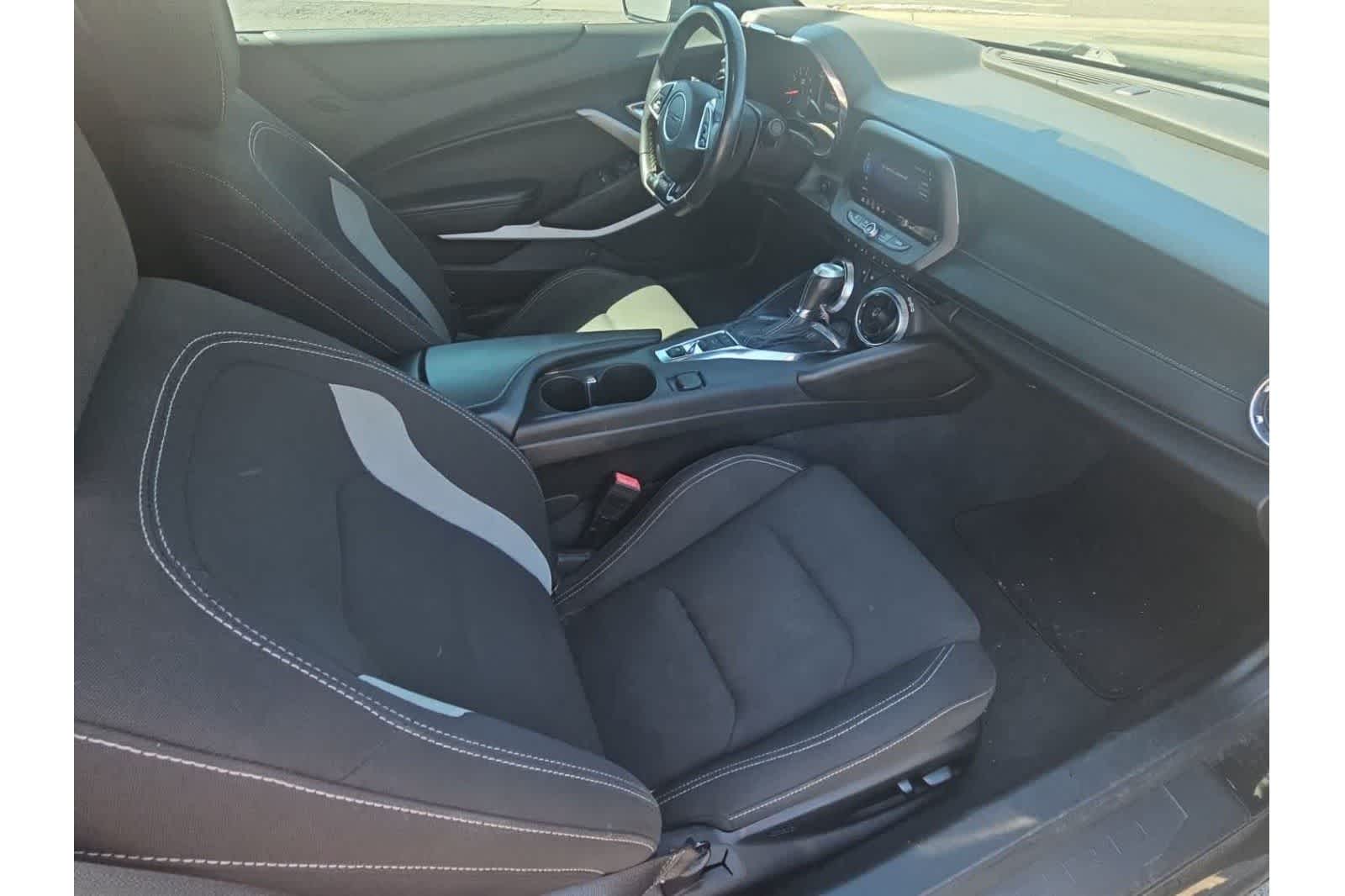 Thumbnail: 2019 Chevrolet Camaro - 19