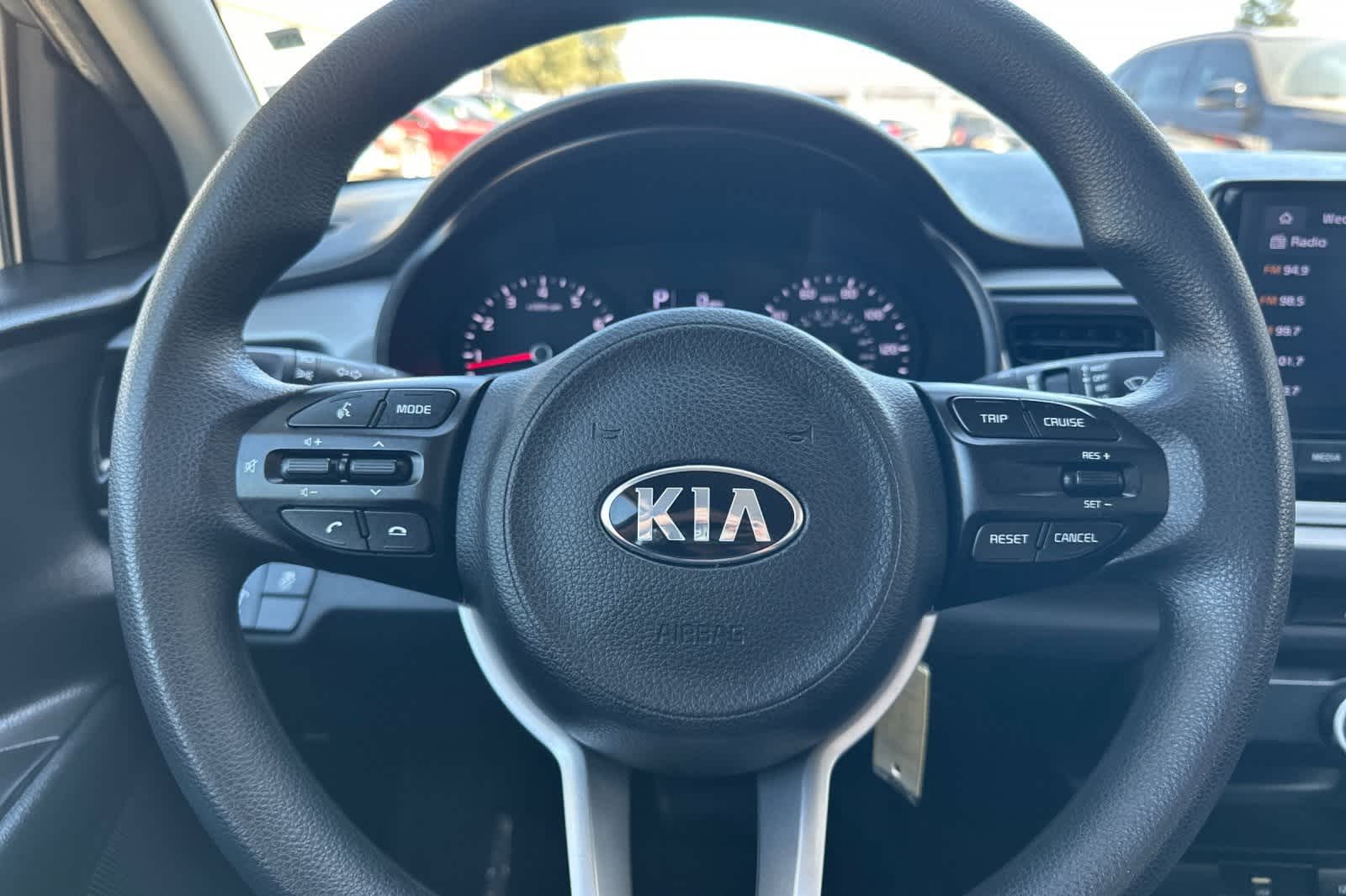 Thumbnail: 2021 Kia Rio - 26