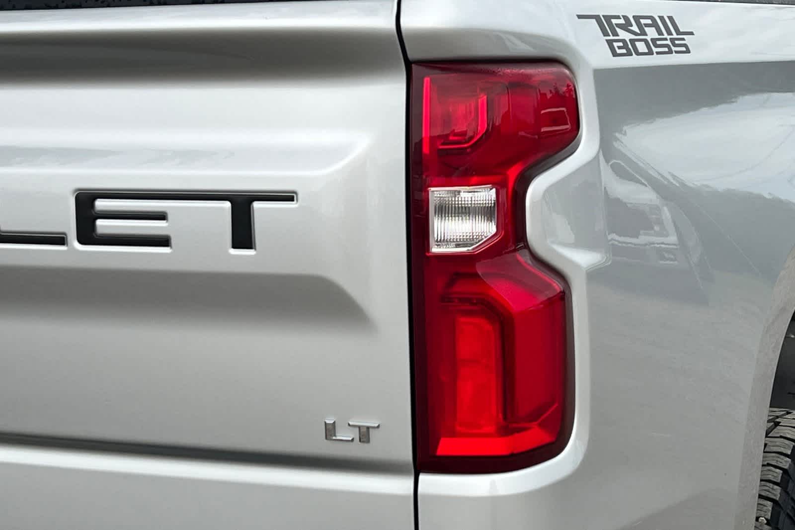 Thumbnail: 2021 Chevrolet Silverado 1500 - 15