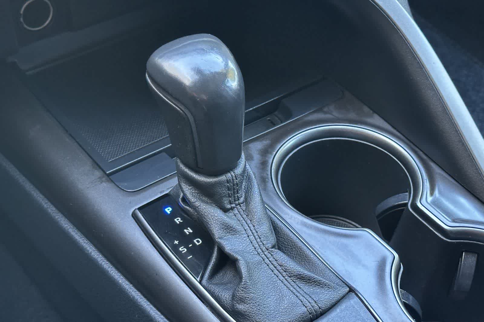 Thumbnail: 2021 Toyota Camry - 25